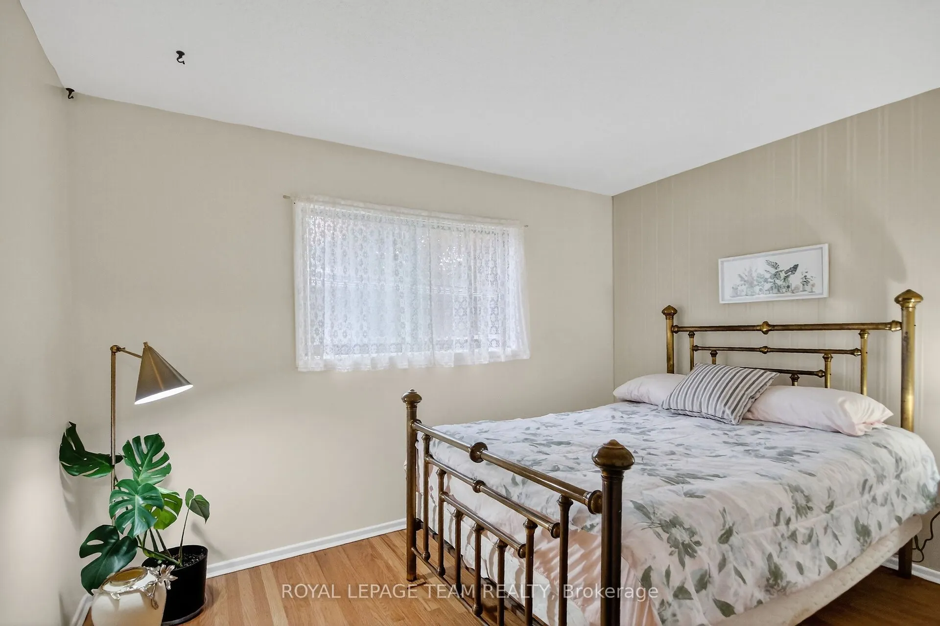 46 Quinpool Crescent