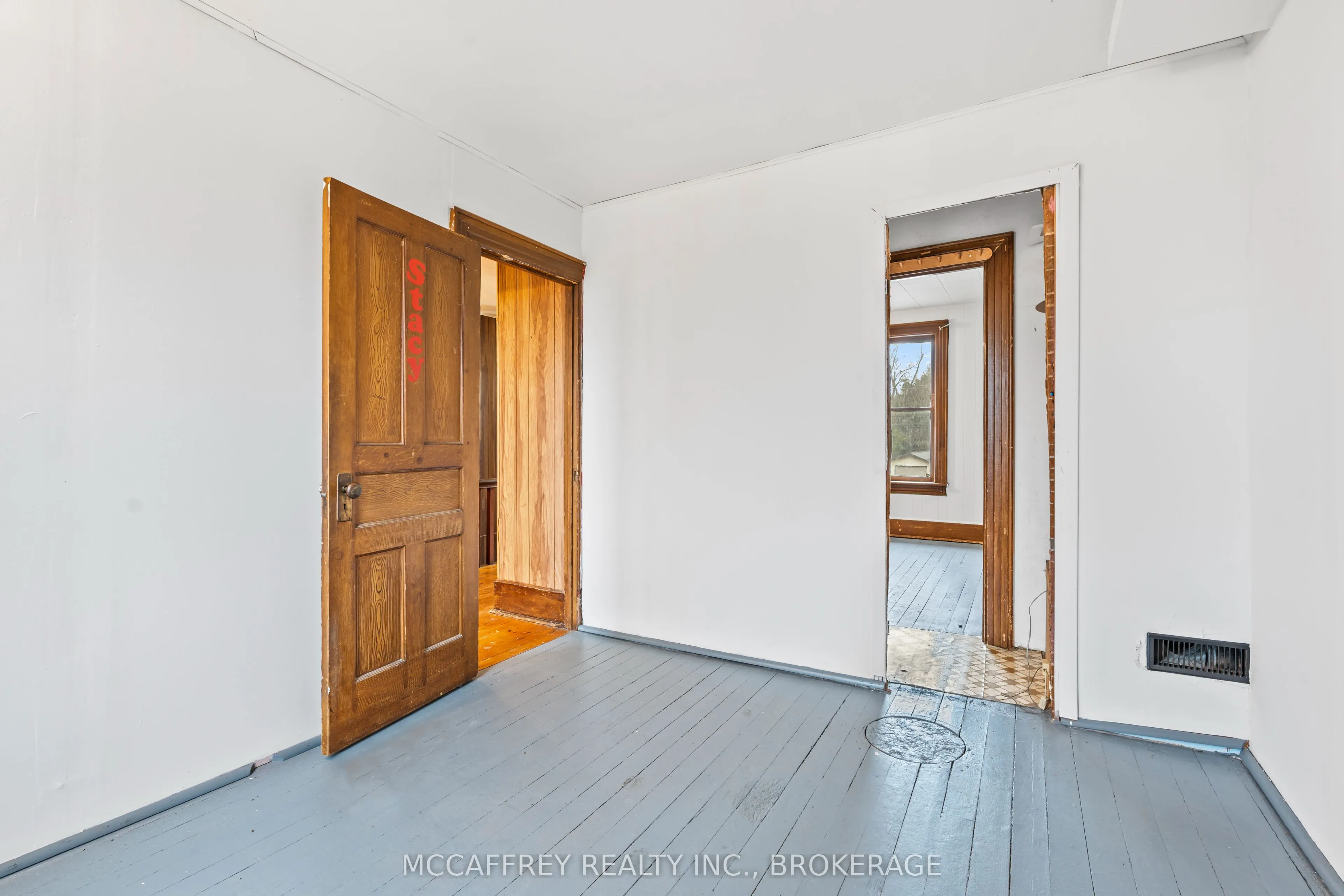 338 Burridge Road E