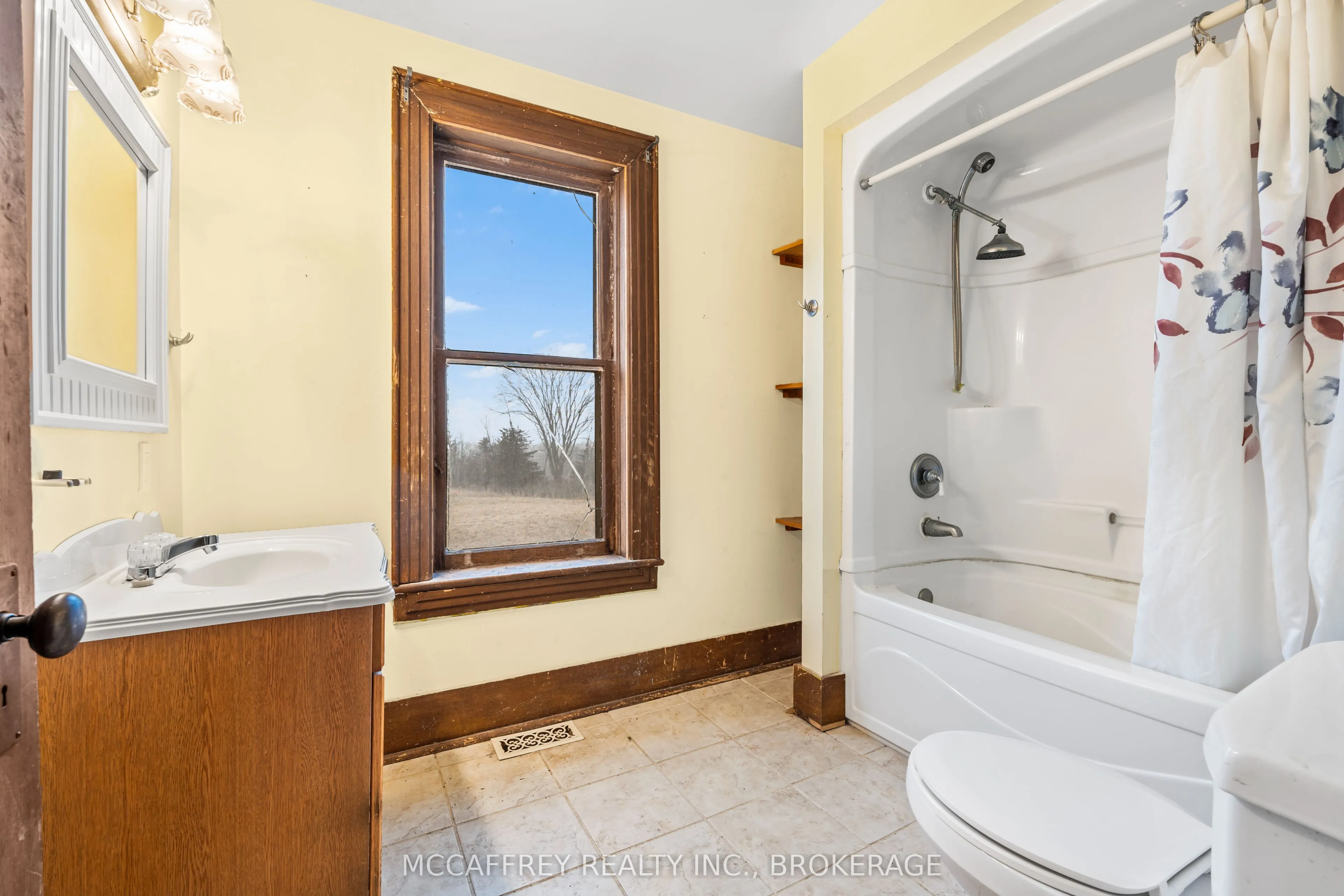 338 Burridge Road E