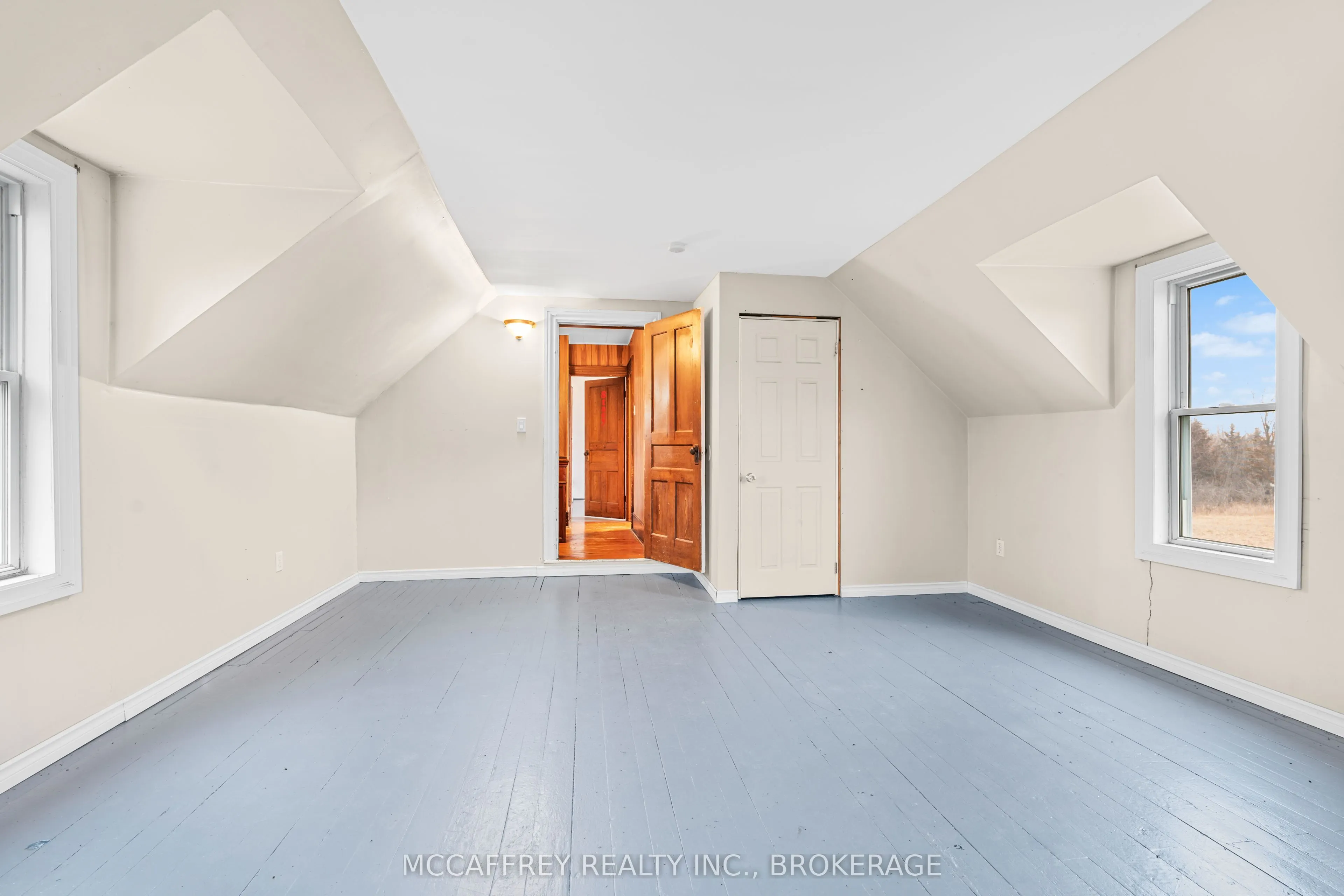 338 Burridge Road E