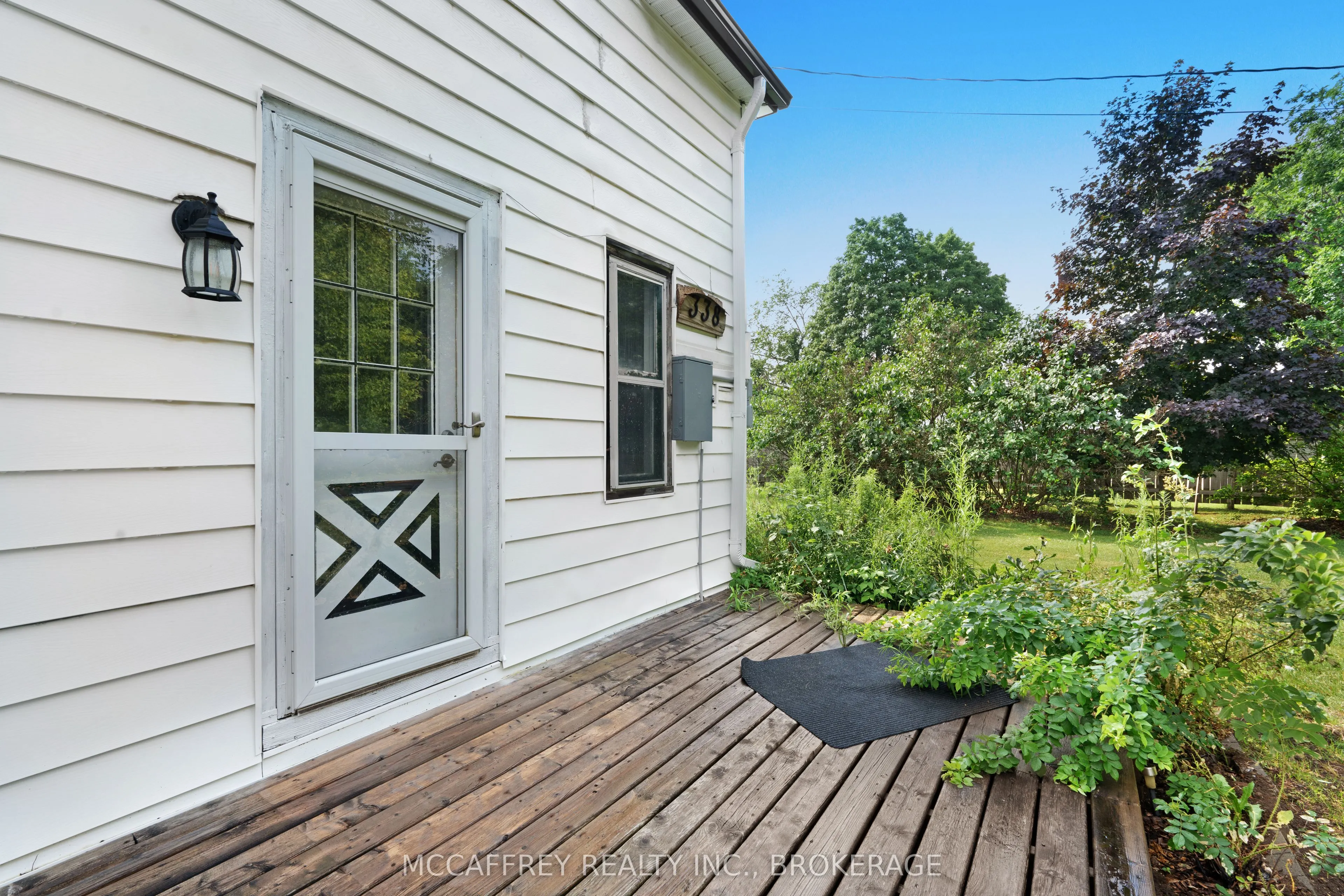 338 Burridge Road E