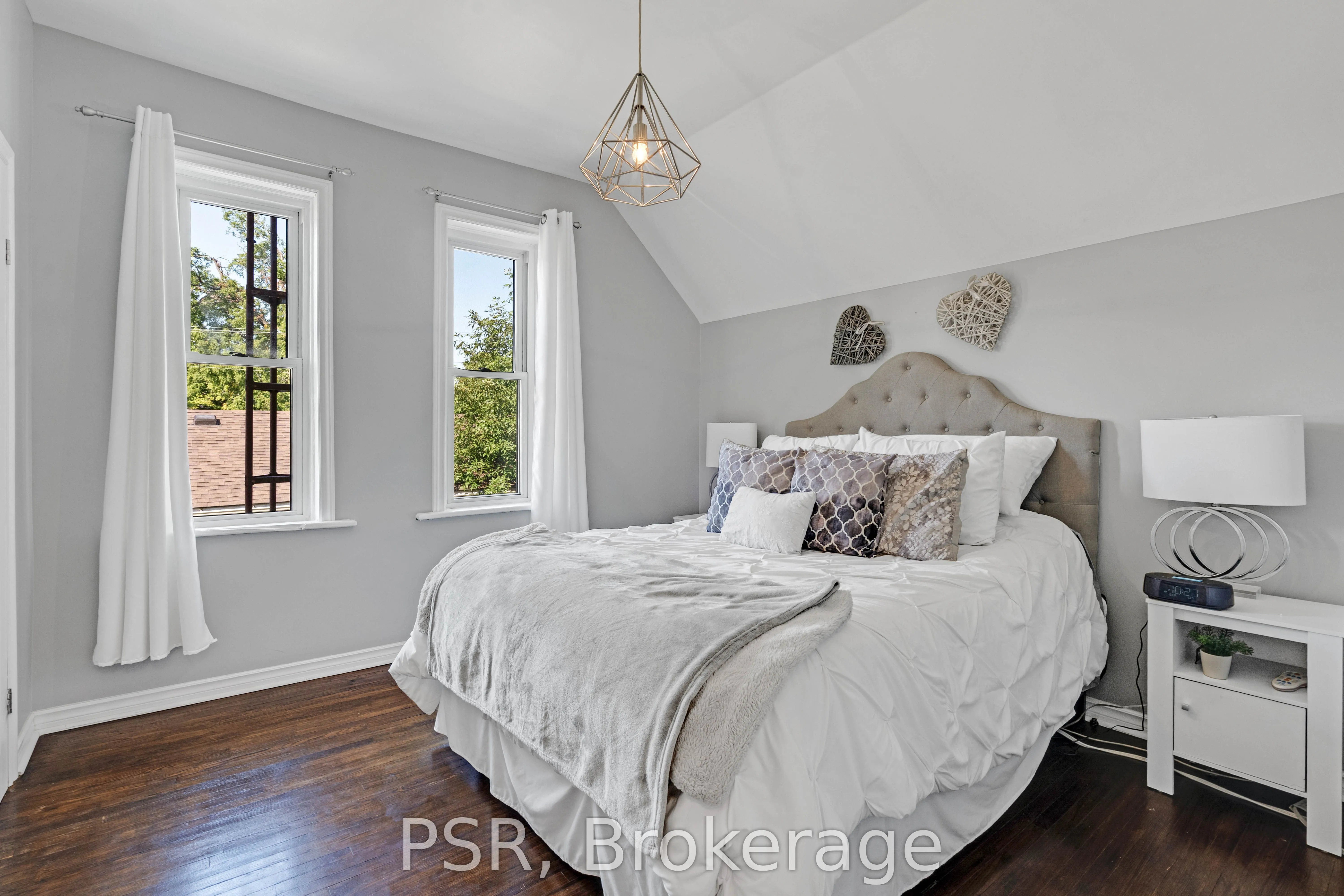 505 Main Street E