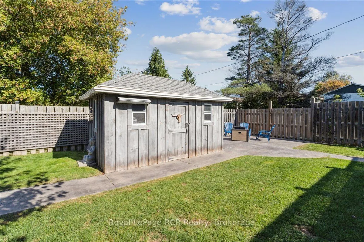1807 8th Avenue W