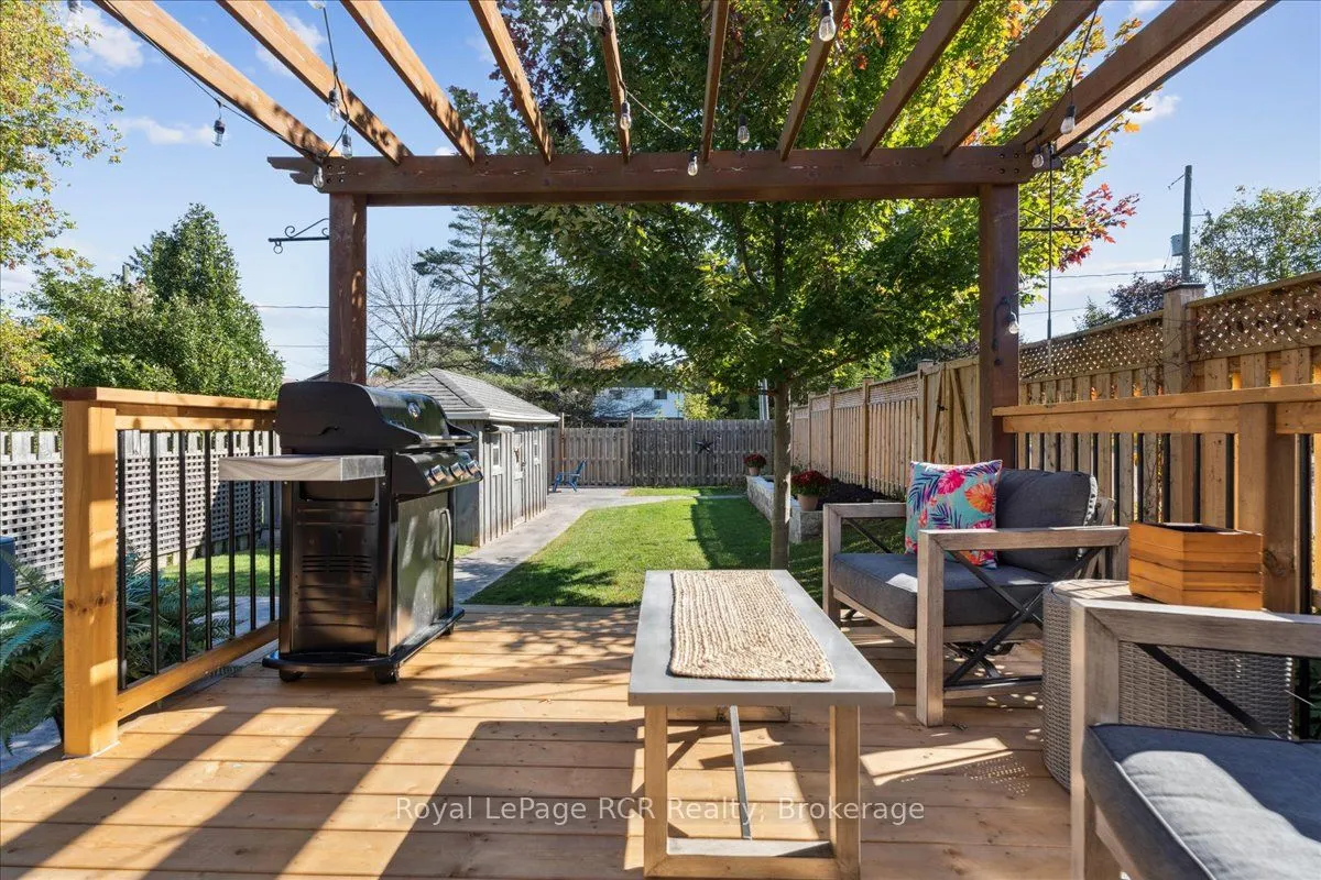 1807 8th Avenue W