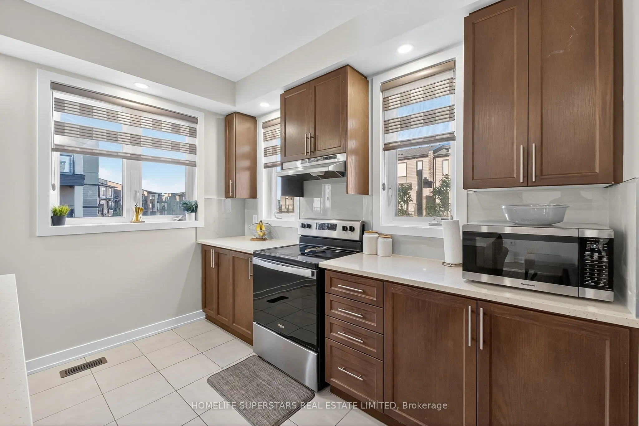 590 NORTH SERVICE Road, #130