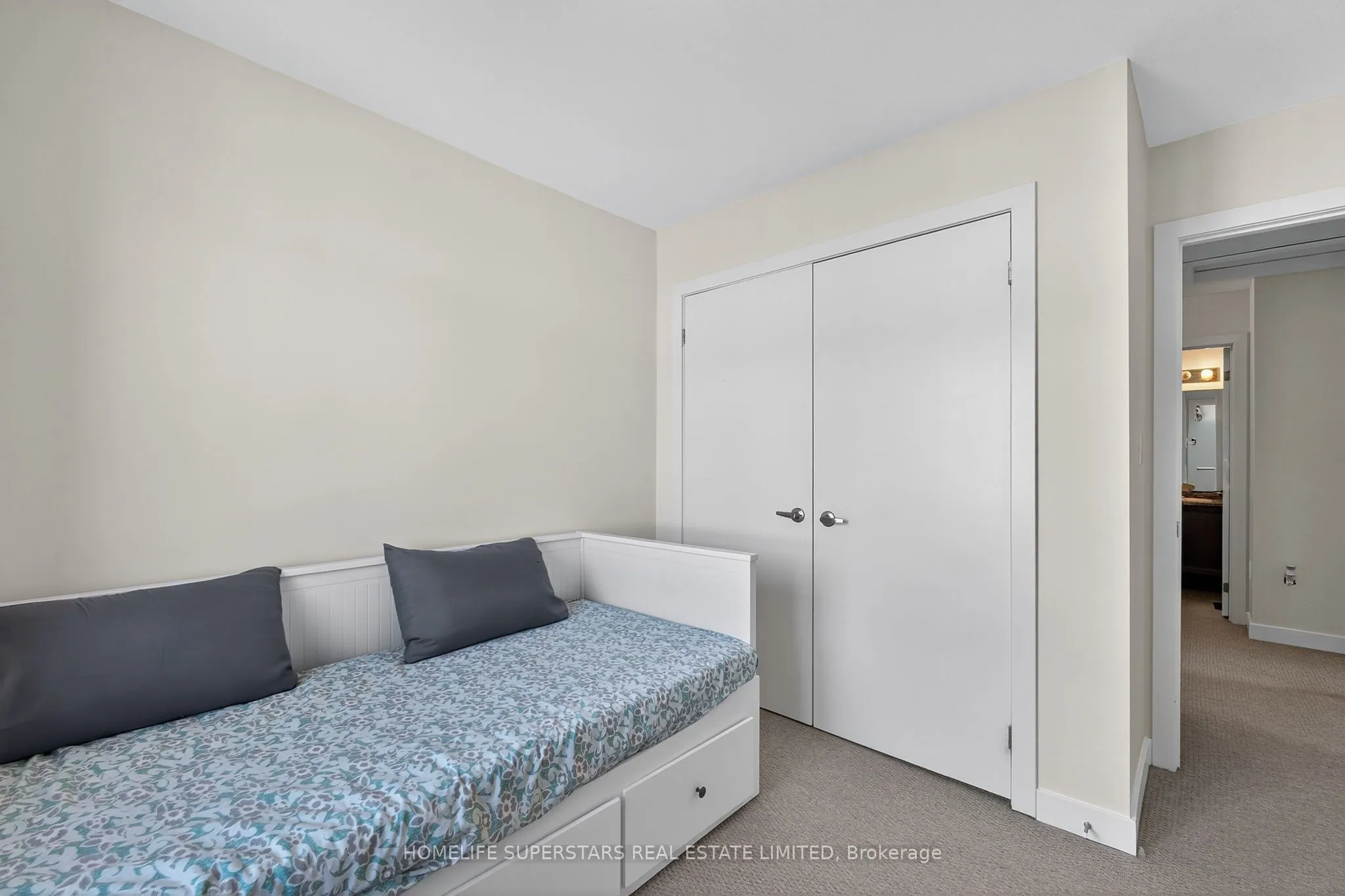 590 NORTH SERVICE Road, #130
