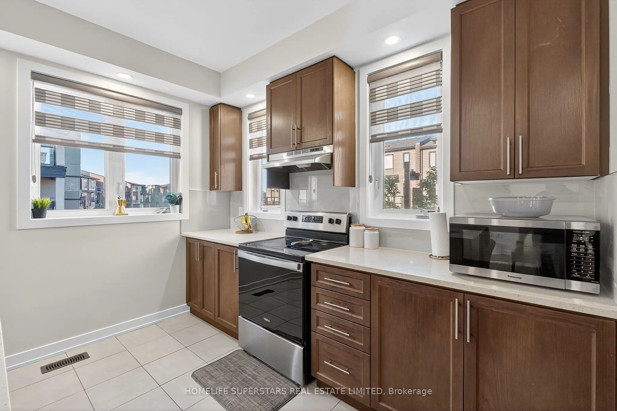 590 NORTH SERVICE Road, #130