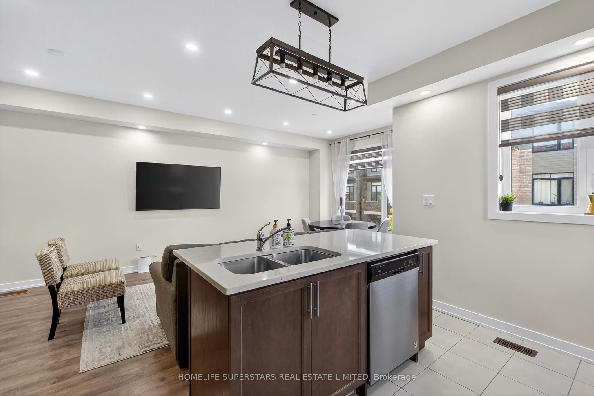 590 NORTH SERVICE Road, #130