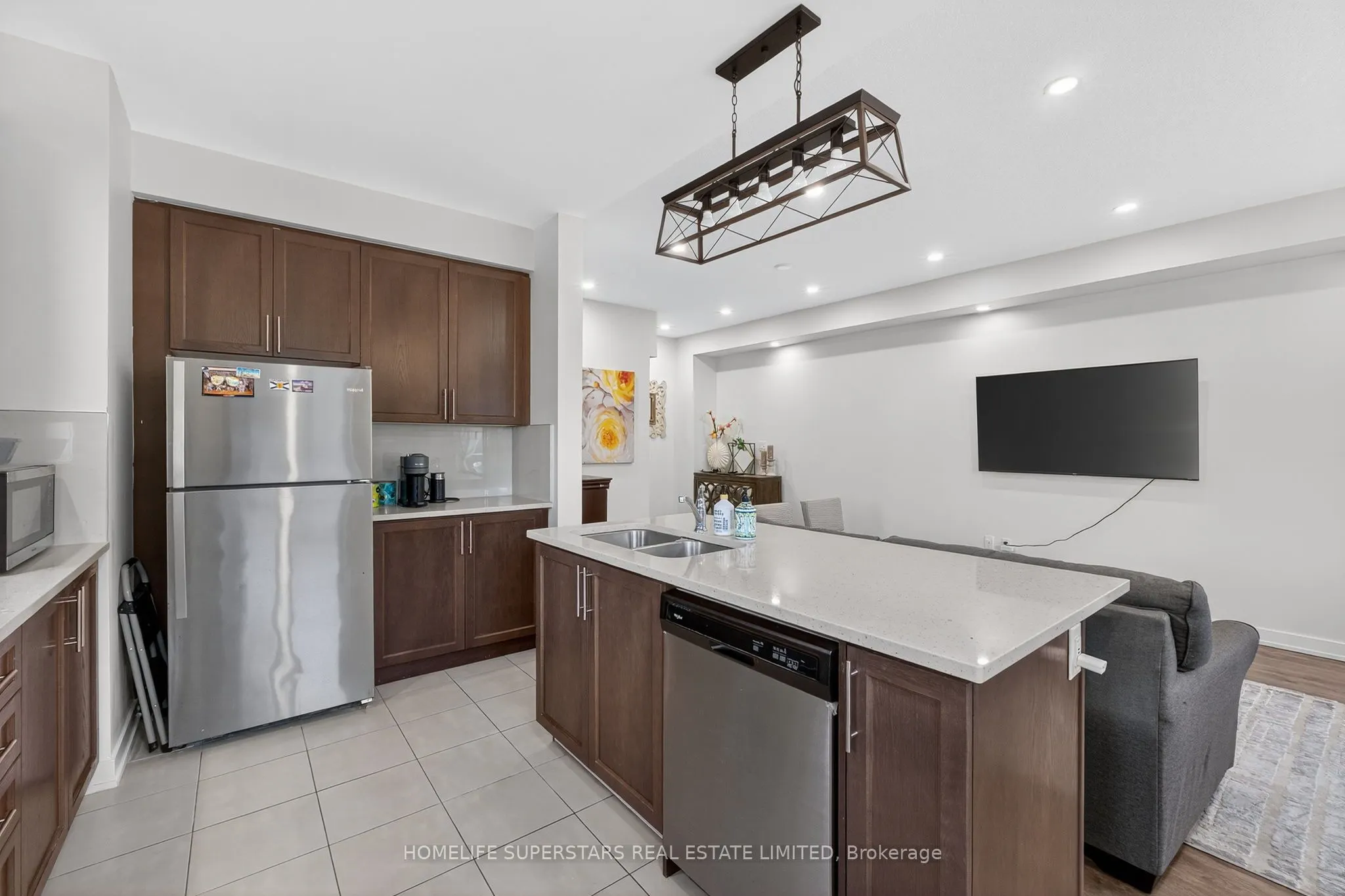 590 NORTH SERVICE Road, #130