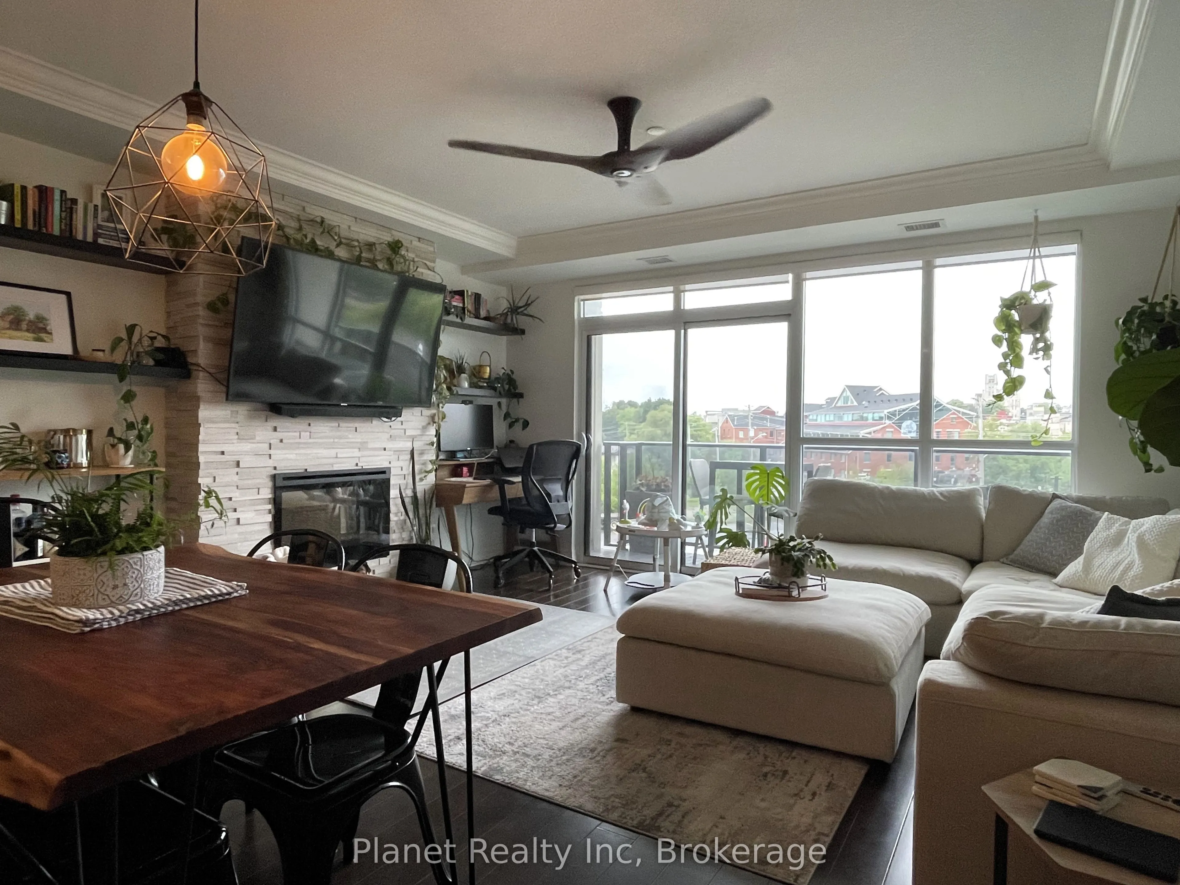 150 WELLINGTON Street E, #501