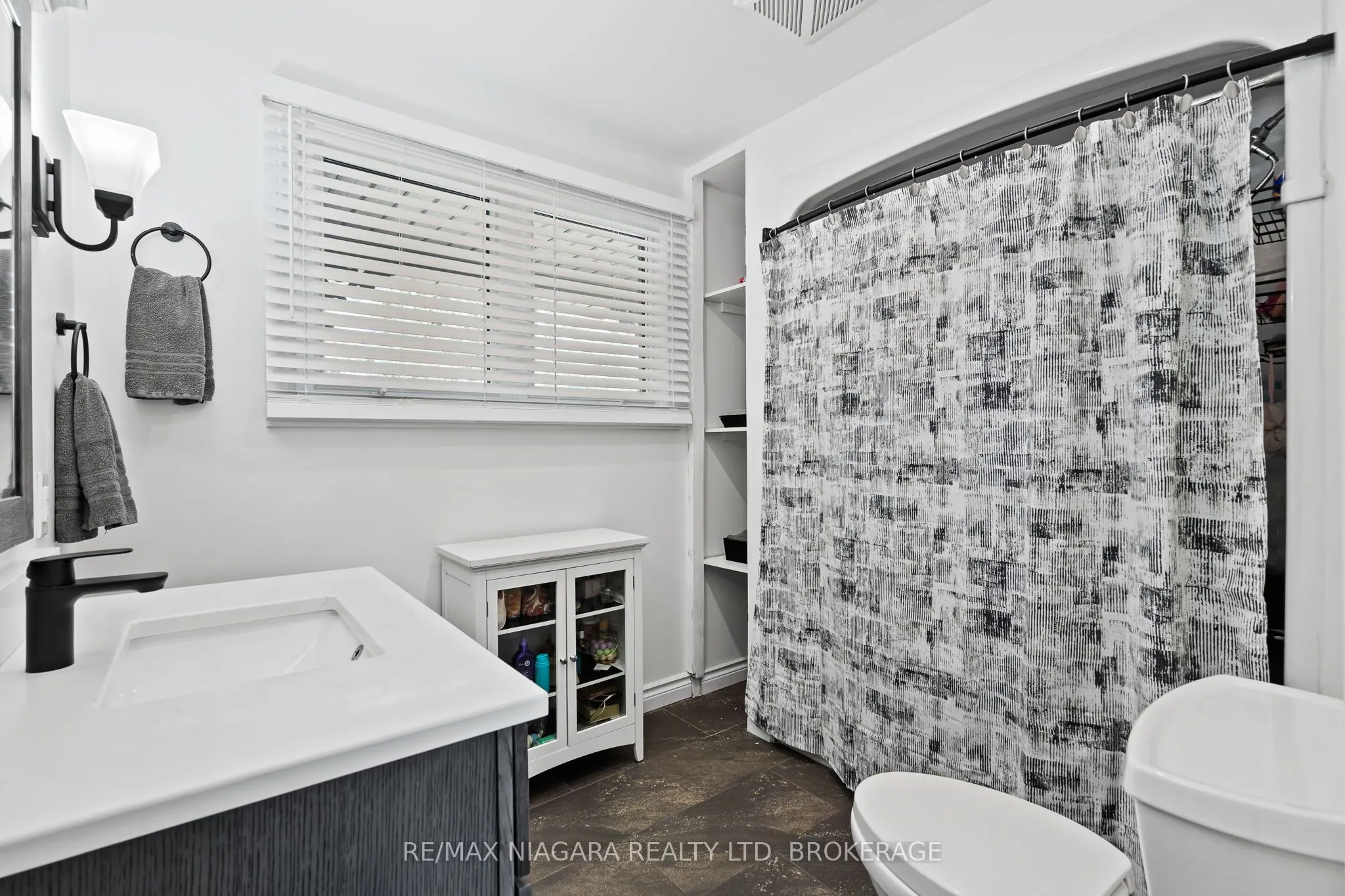 2837 Firelane 4