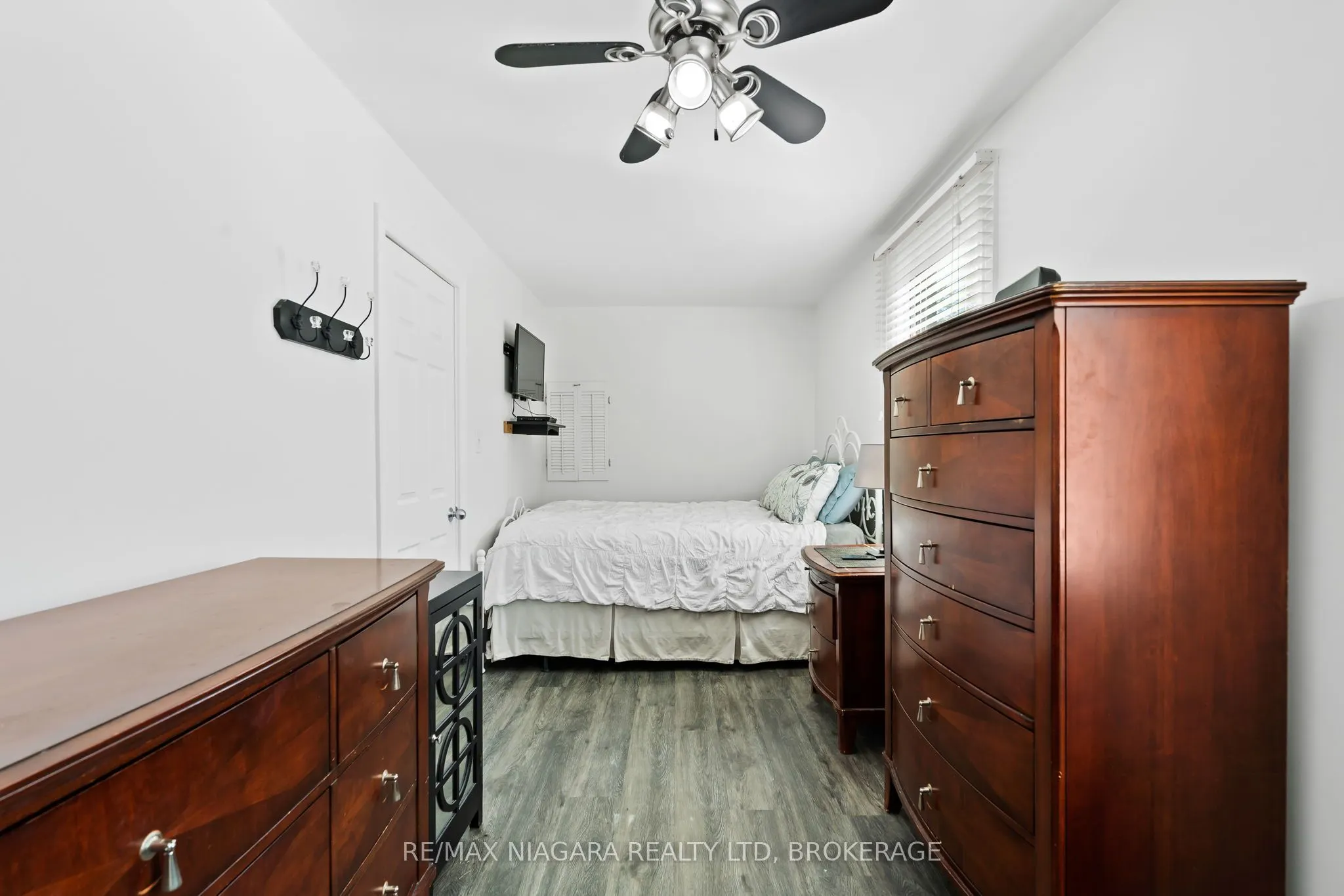 2837 Firelane 4