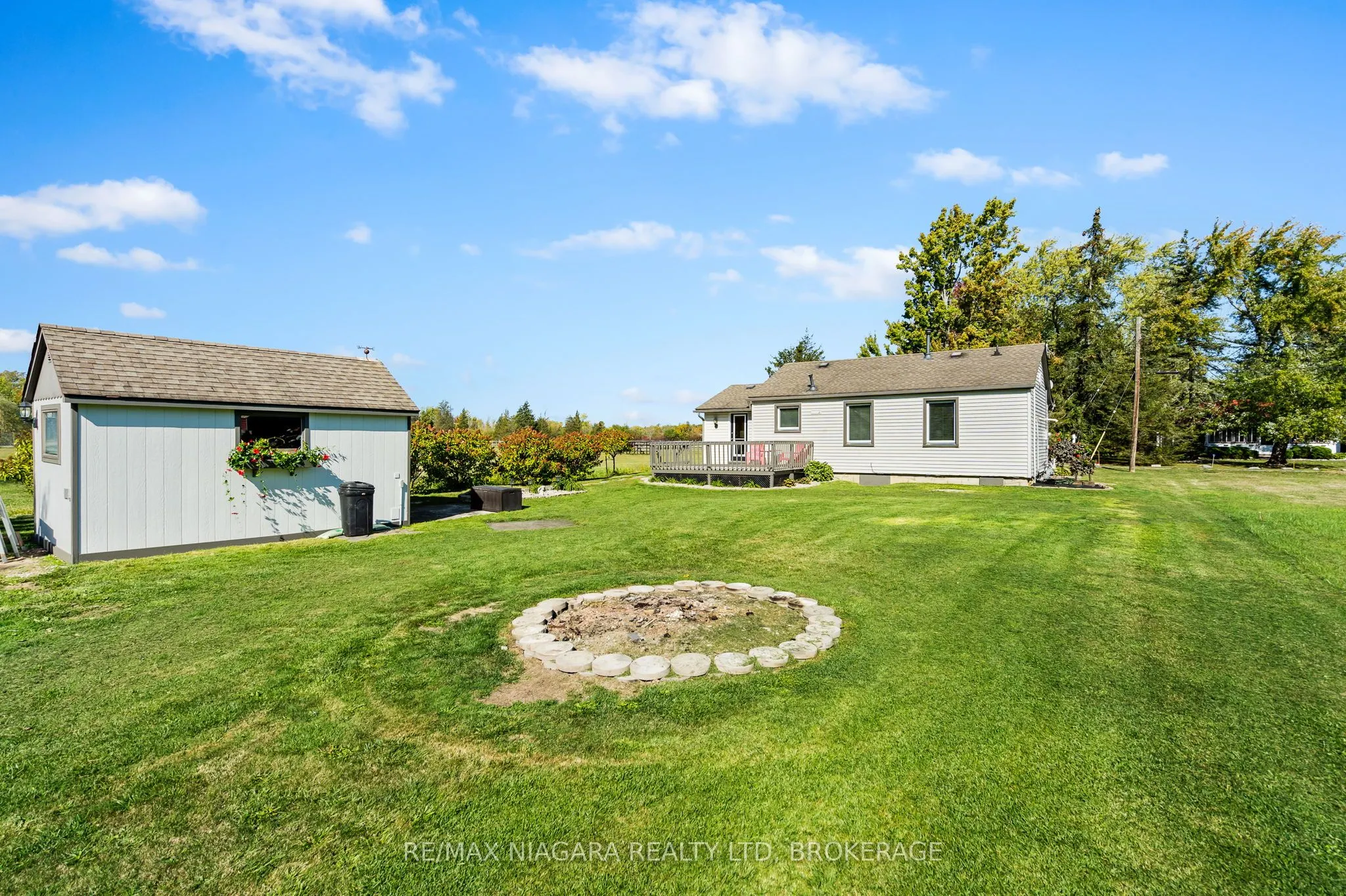 2837 Firelane 4