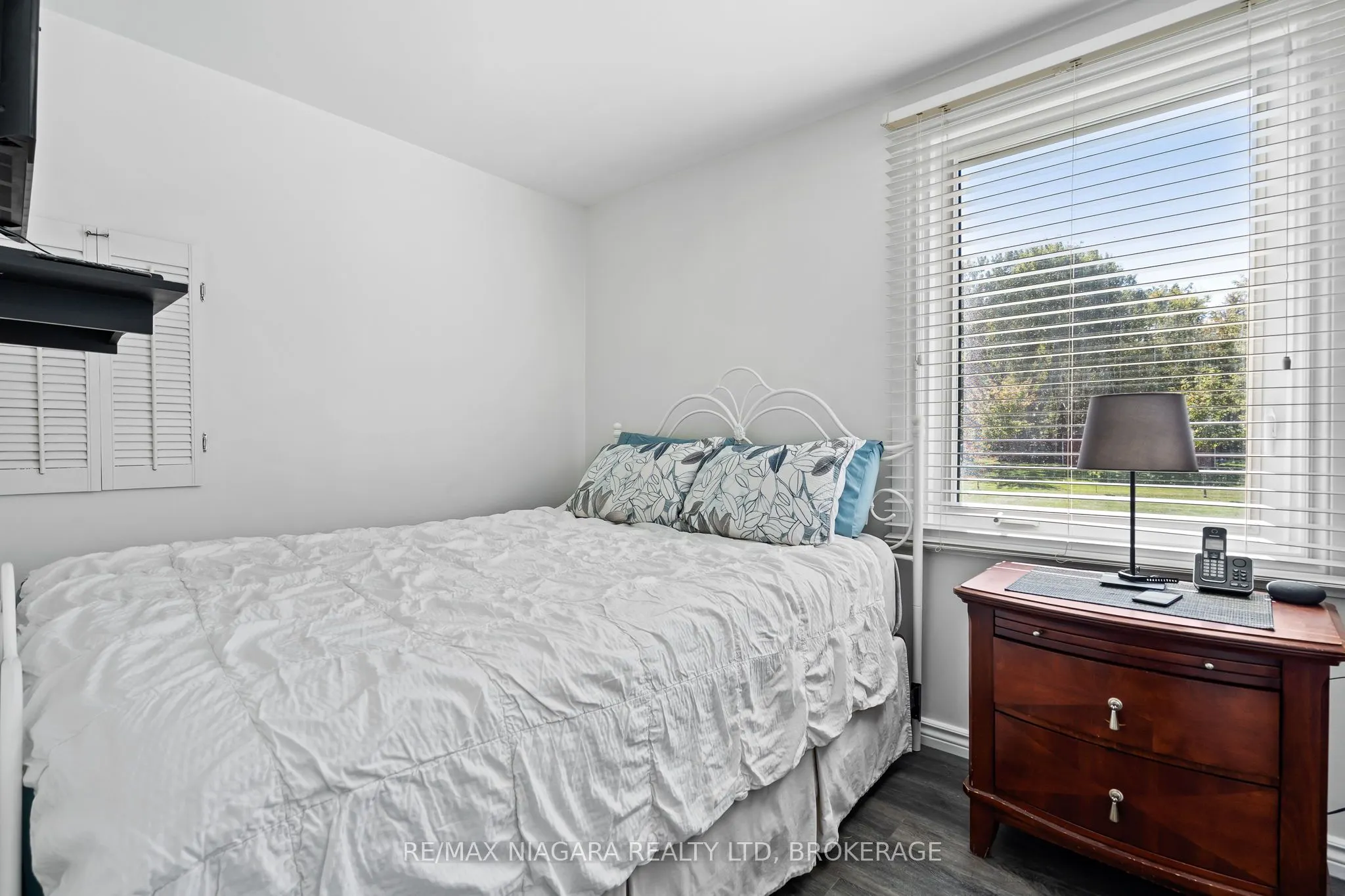 2837 Firelane 4