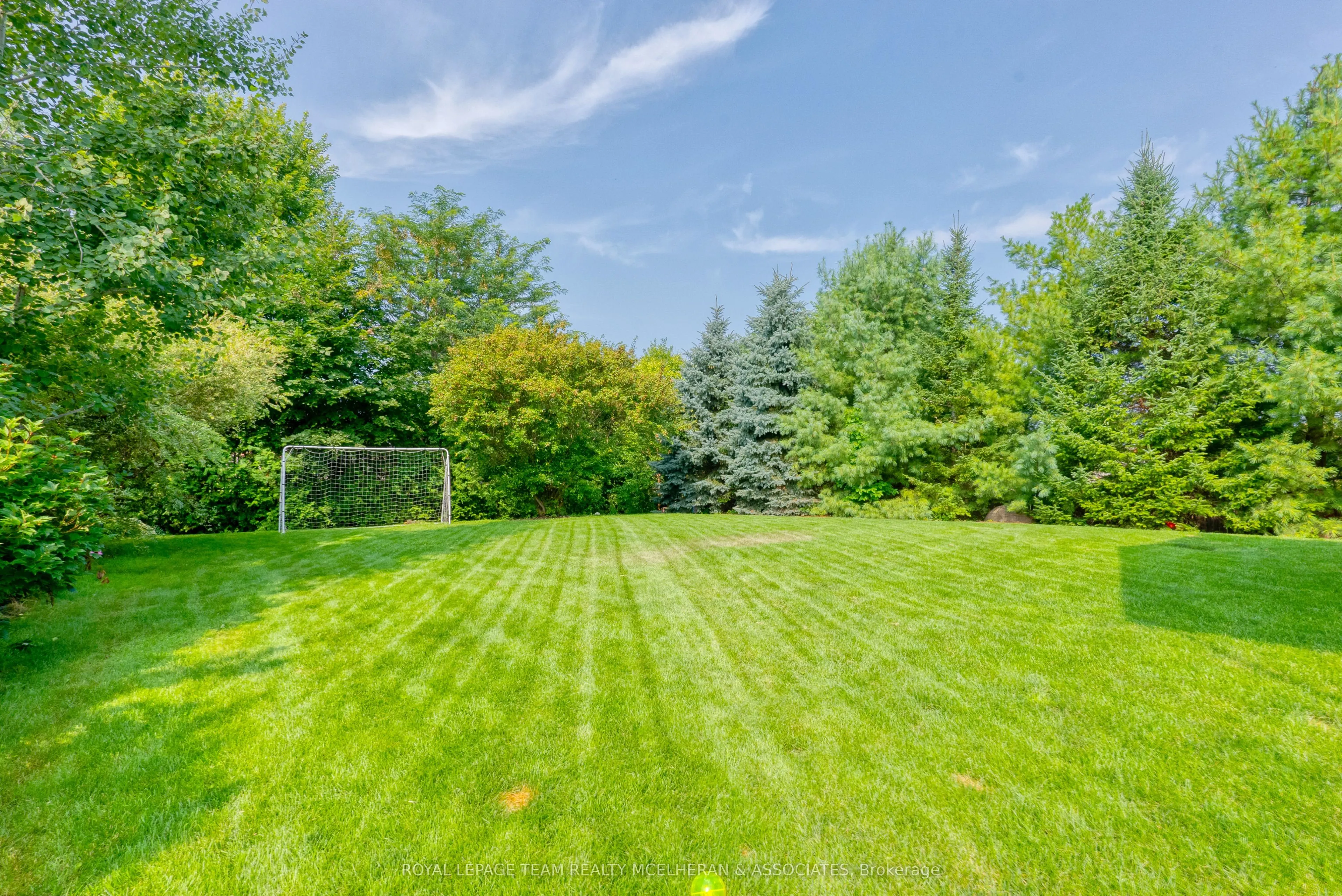 463 Lockmaster Crescent