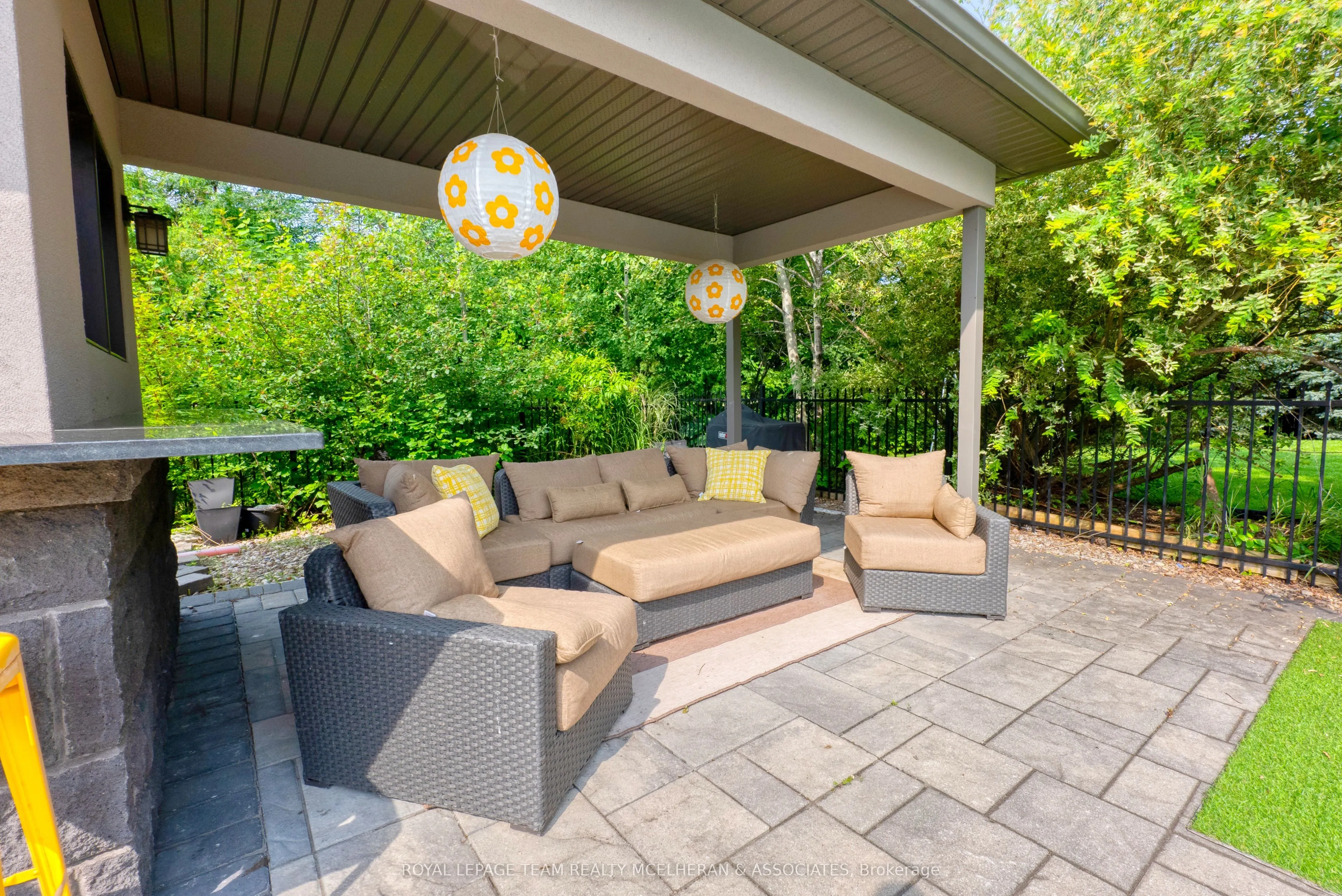 463 Lockmaster Crescent
