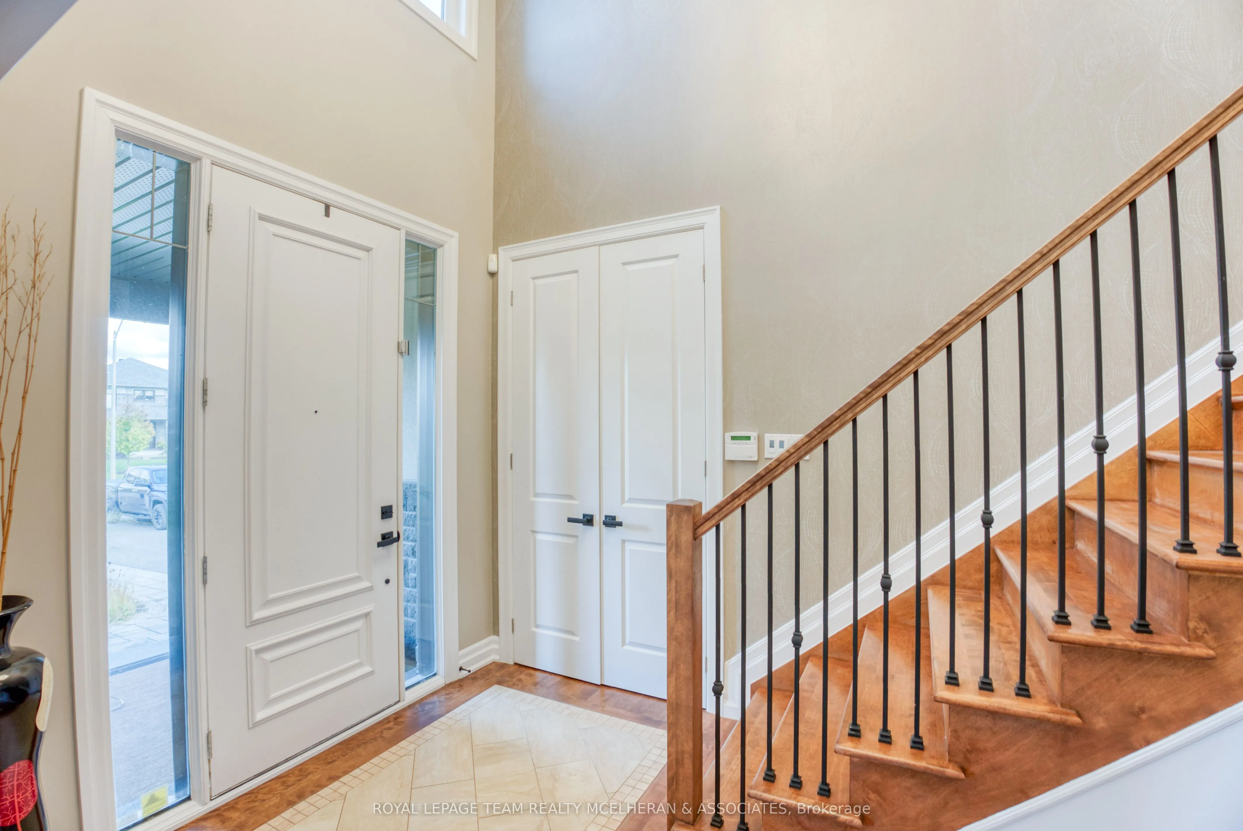 463 Lockmaster Crescent