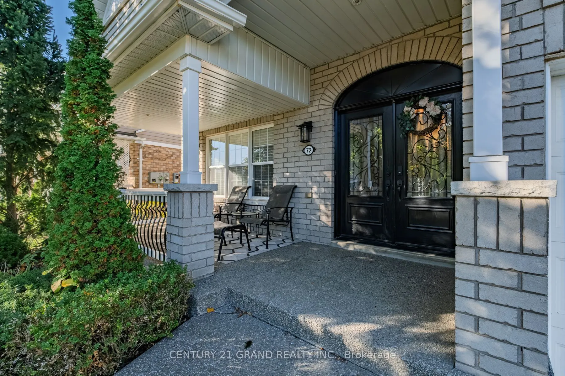 72 Hunter Way