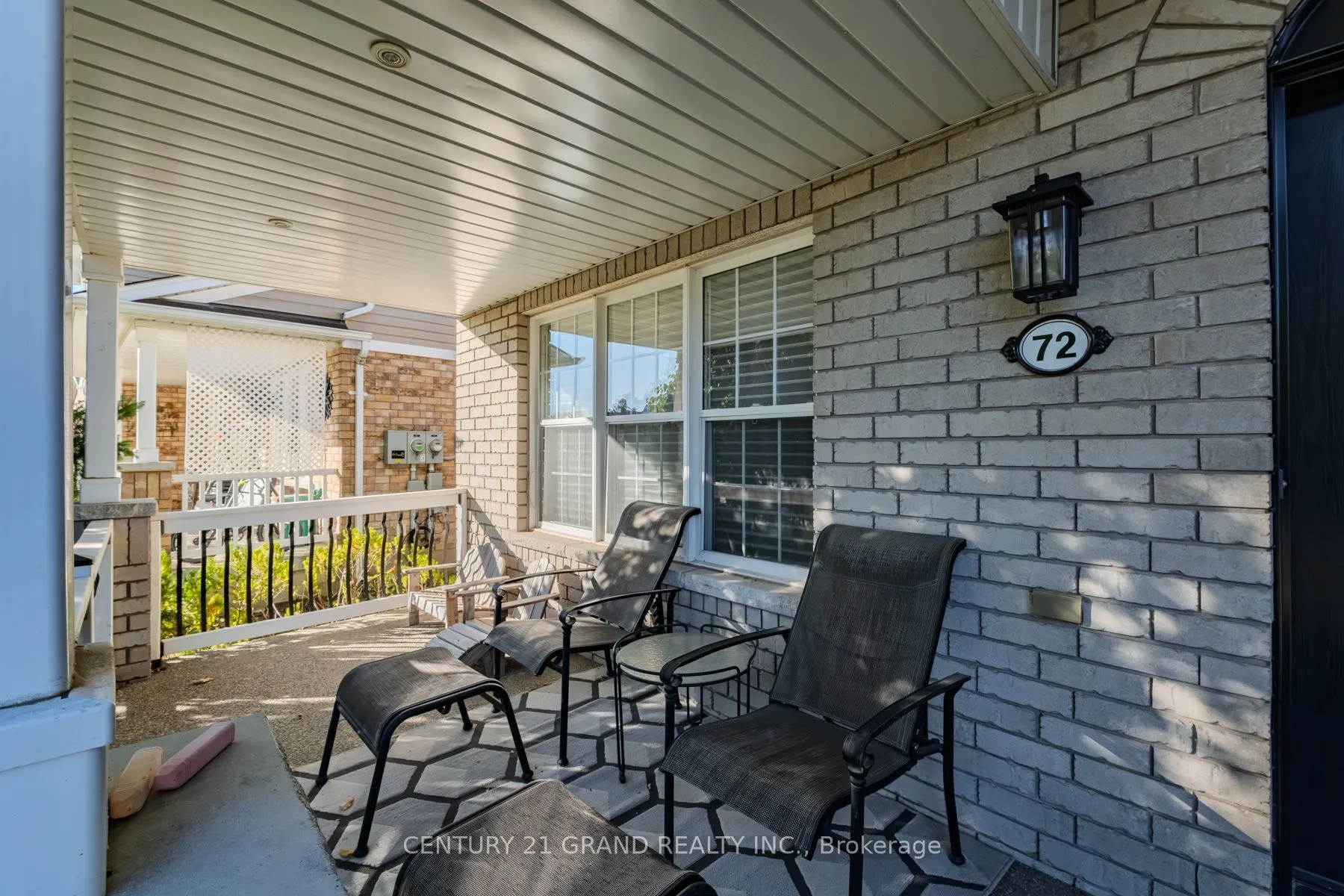 72 Hunter Way