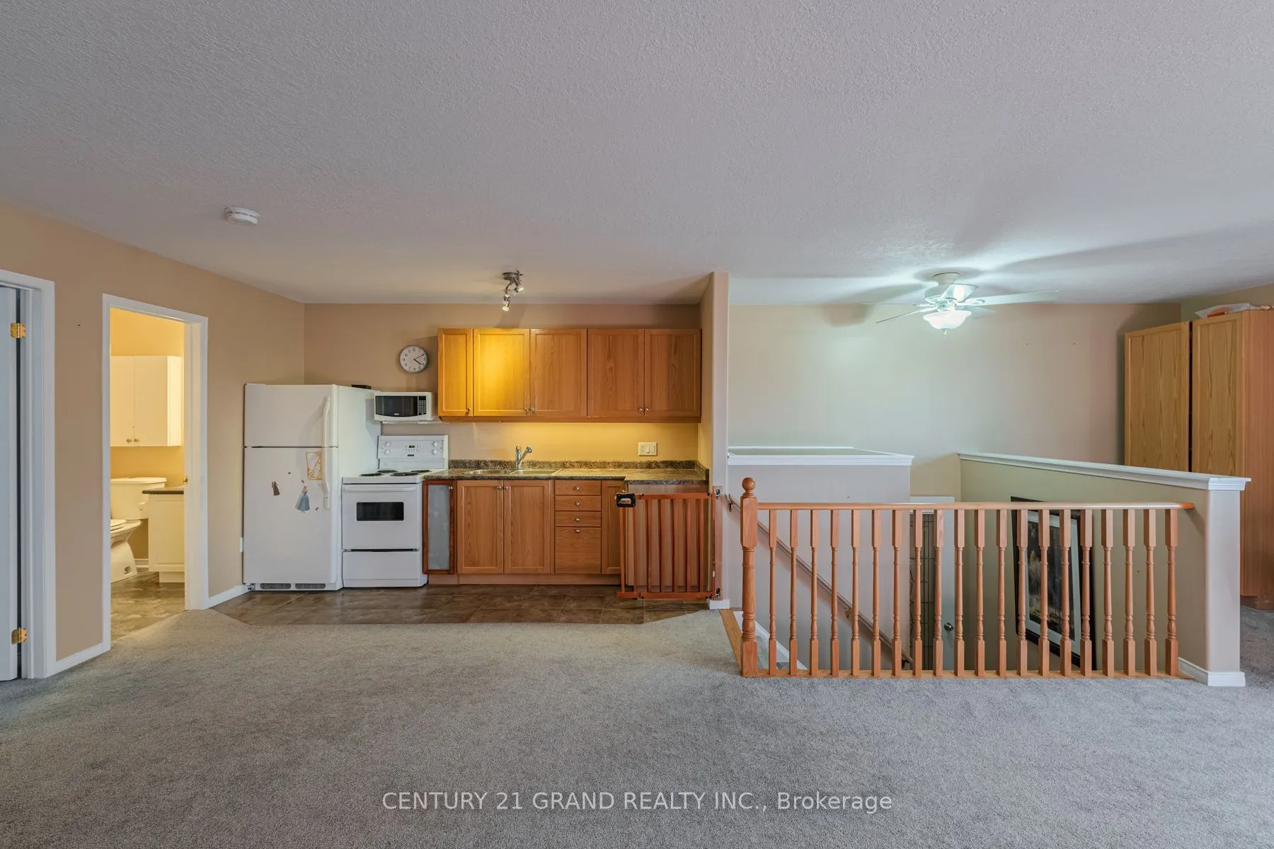 72 Hunter Way