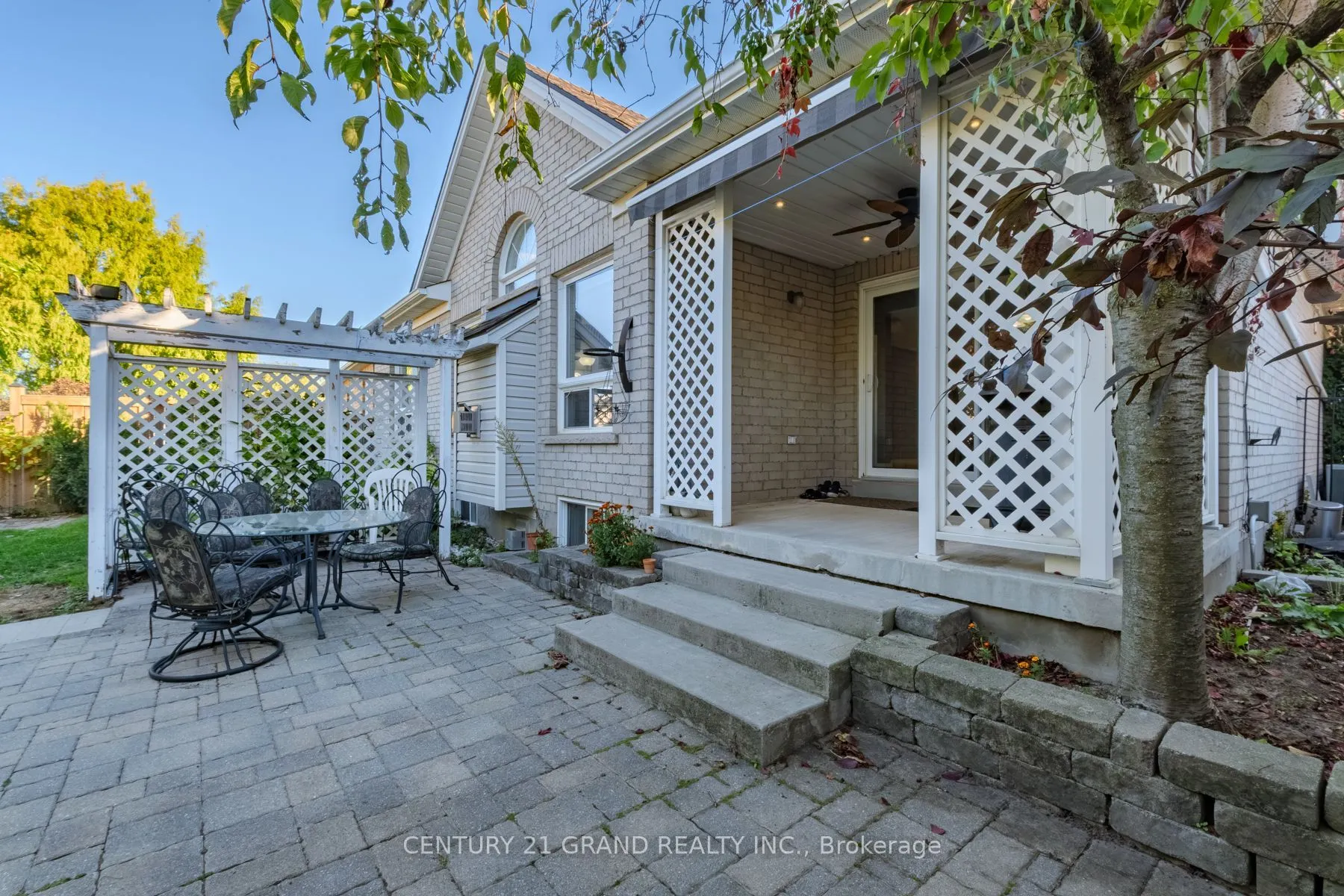 72 Hunter Way