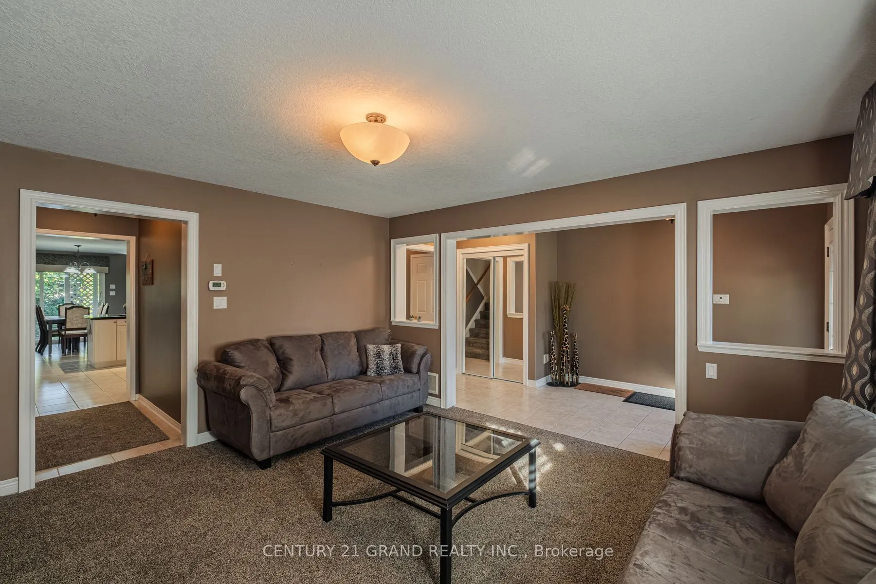 72 Hunter Way