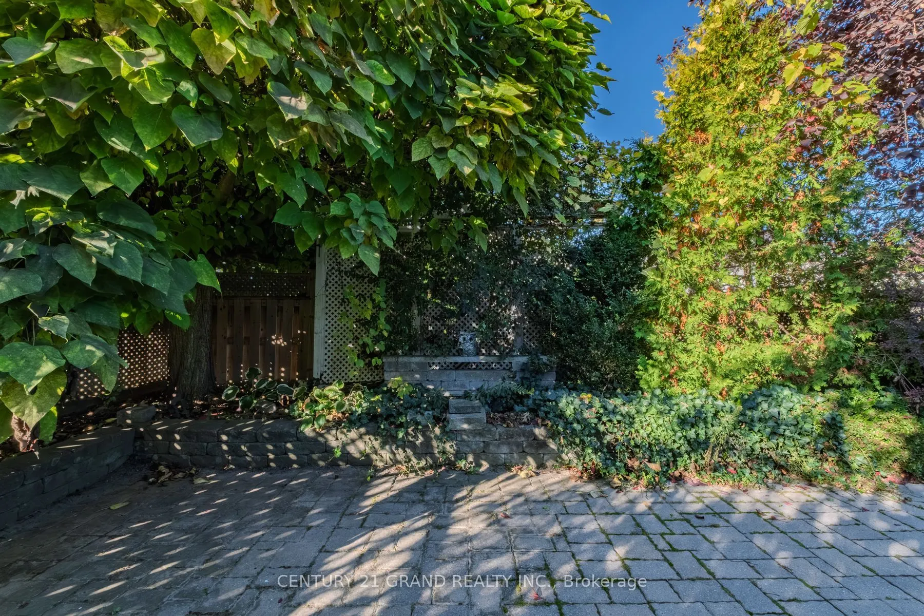 72 Hunter Way
