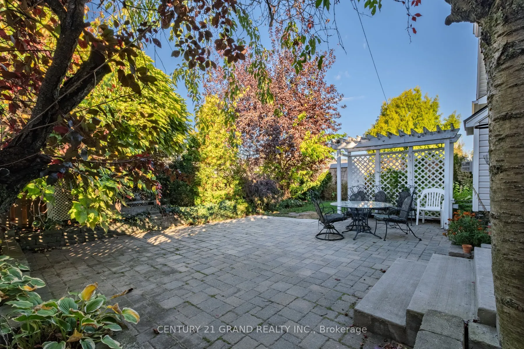 72 Hunter Way