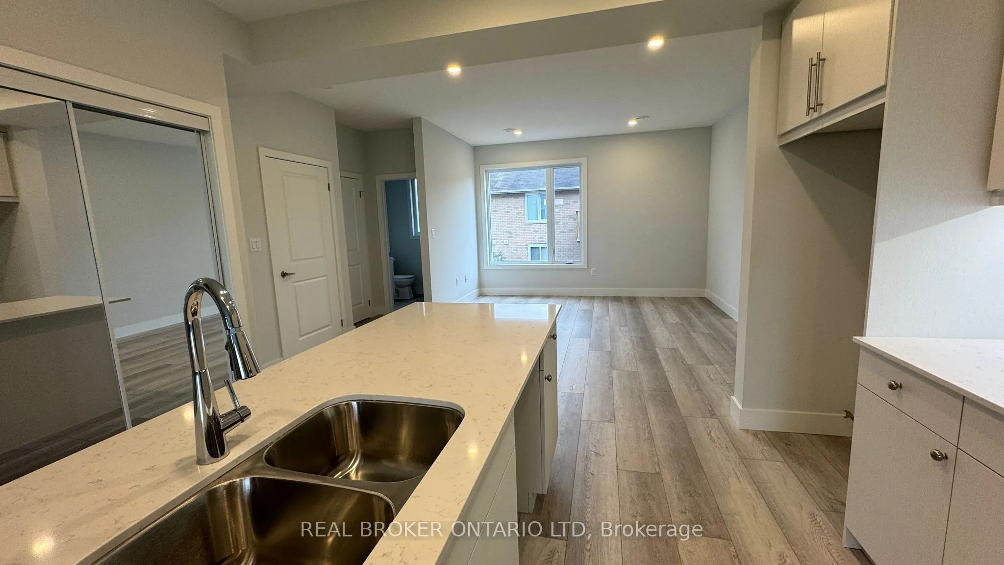 925 Deveron Crescent, #44