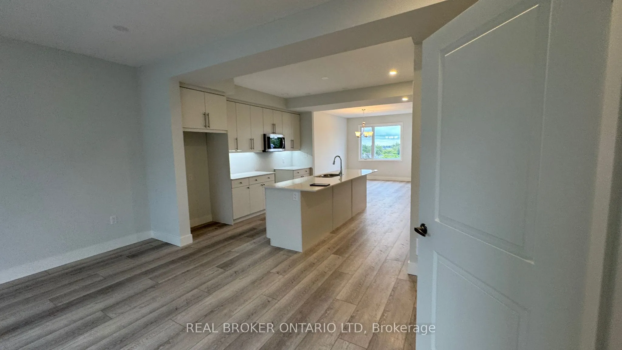 925 Deveron Crescent, #44