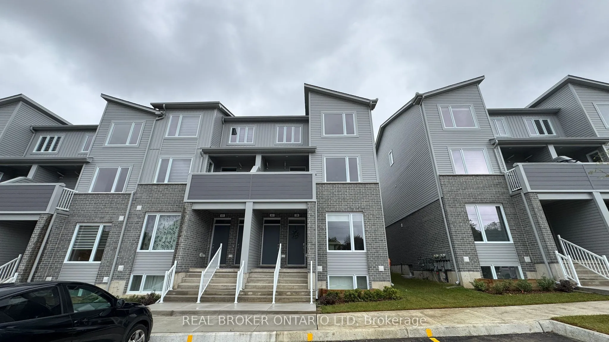 925 Deveron Crescent, #44