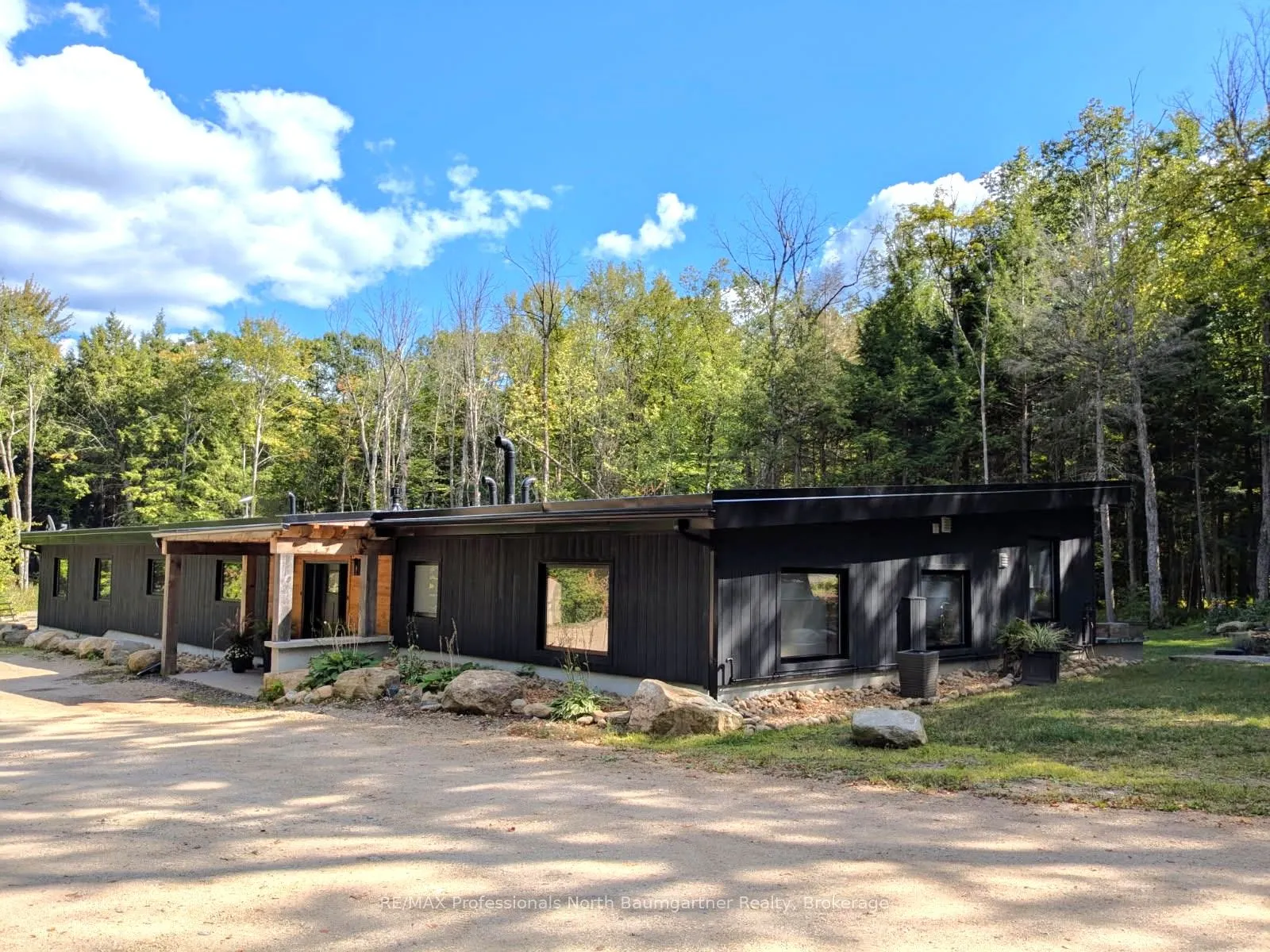 1592 Buckslide Road