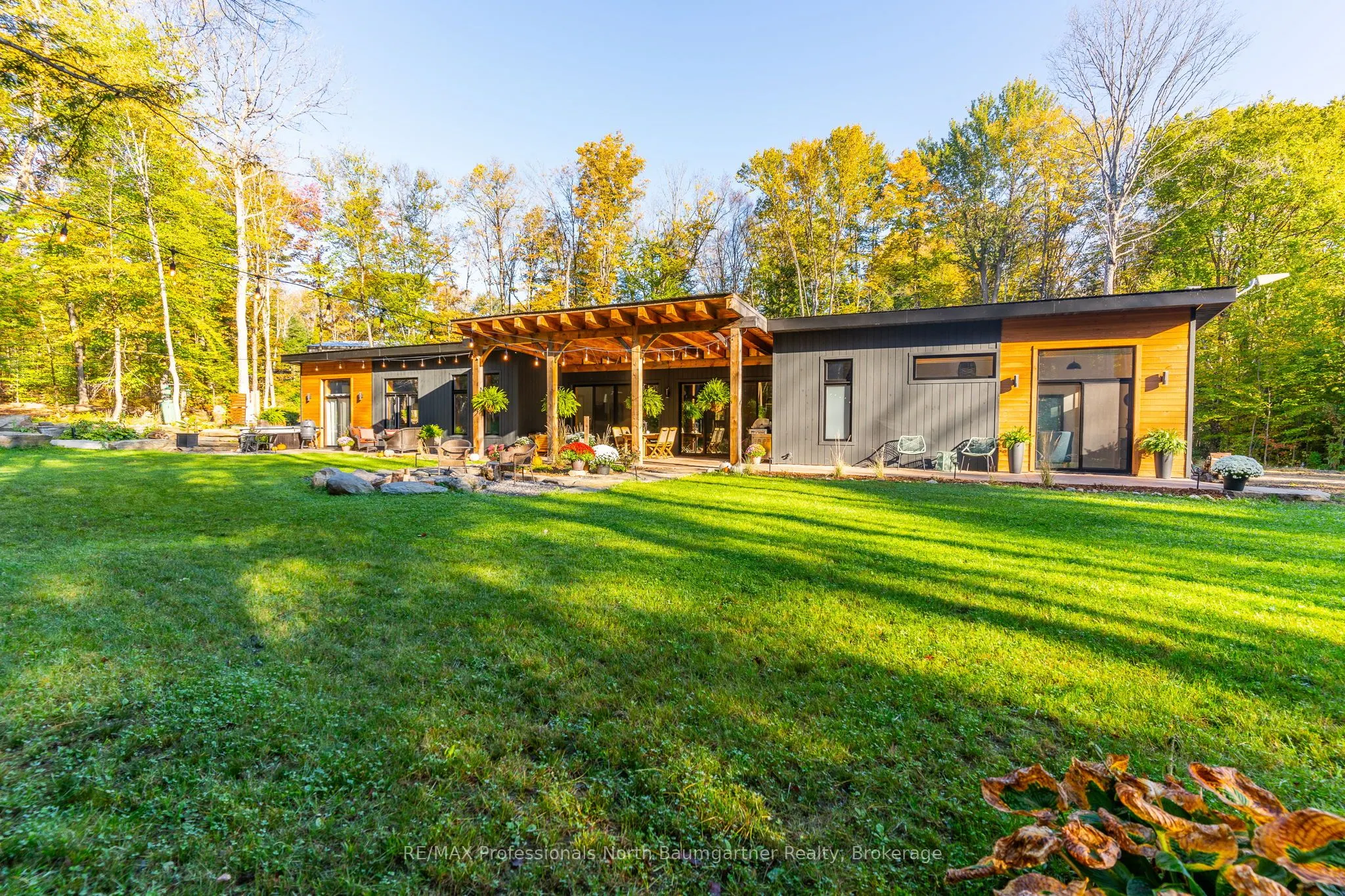 1592 Buckslide Road