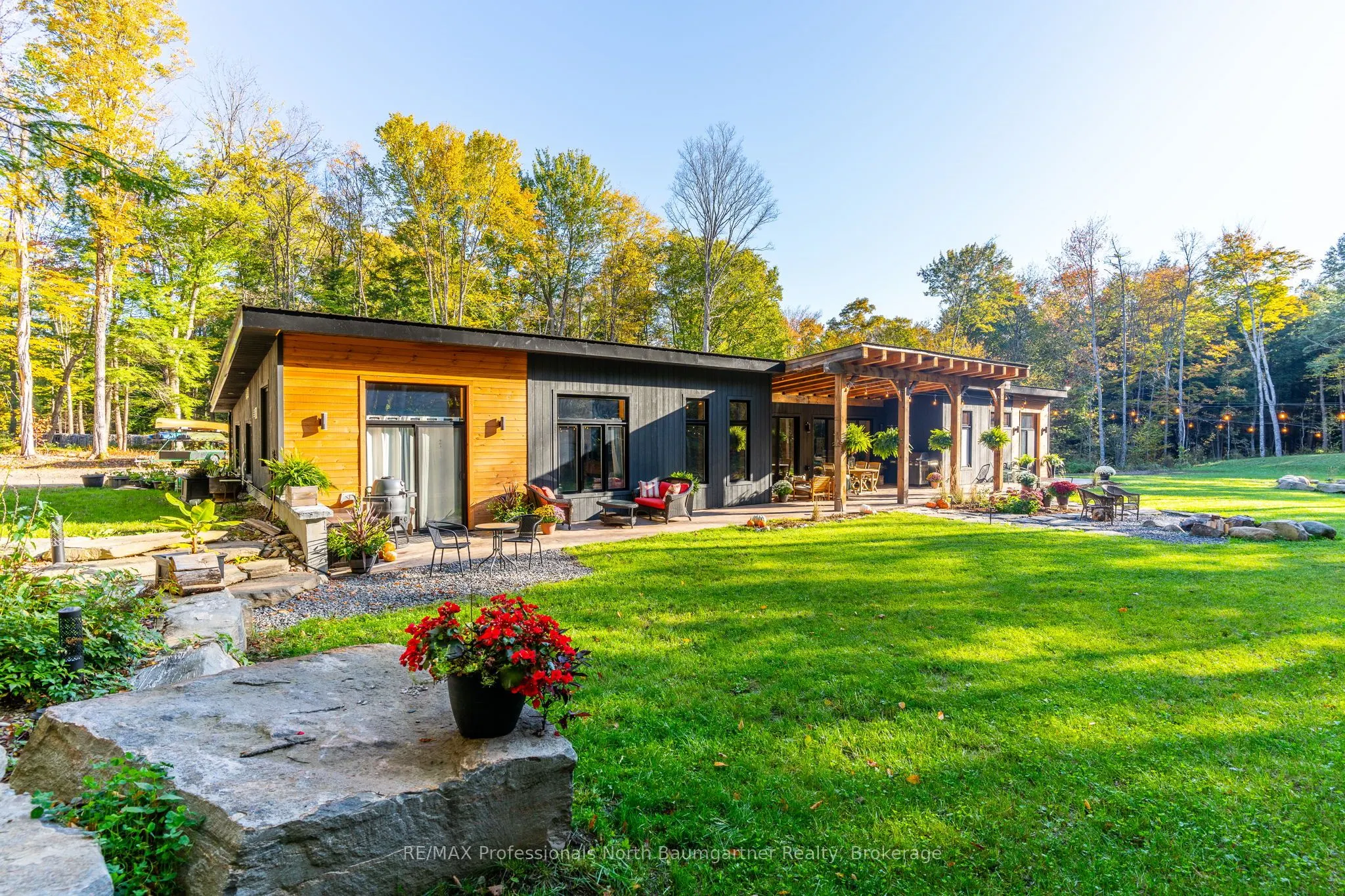 1592 Buckslide Road