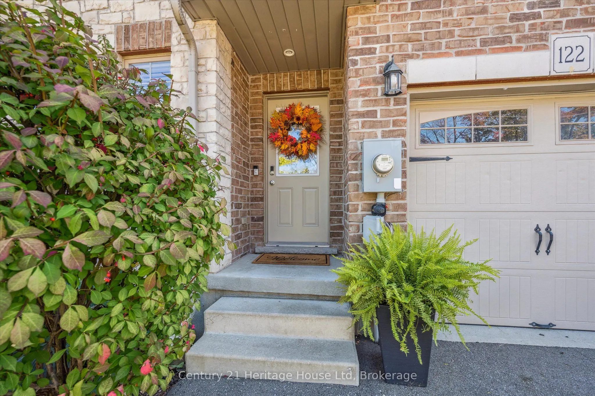 122 Creighton Avenue