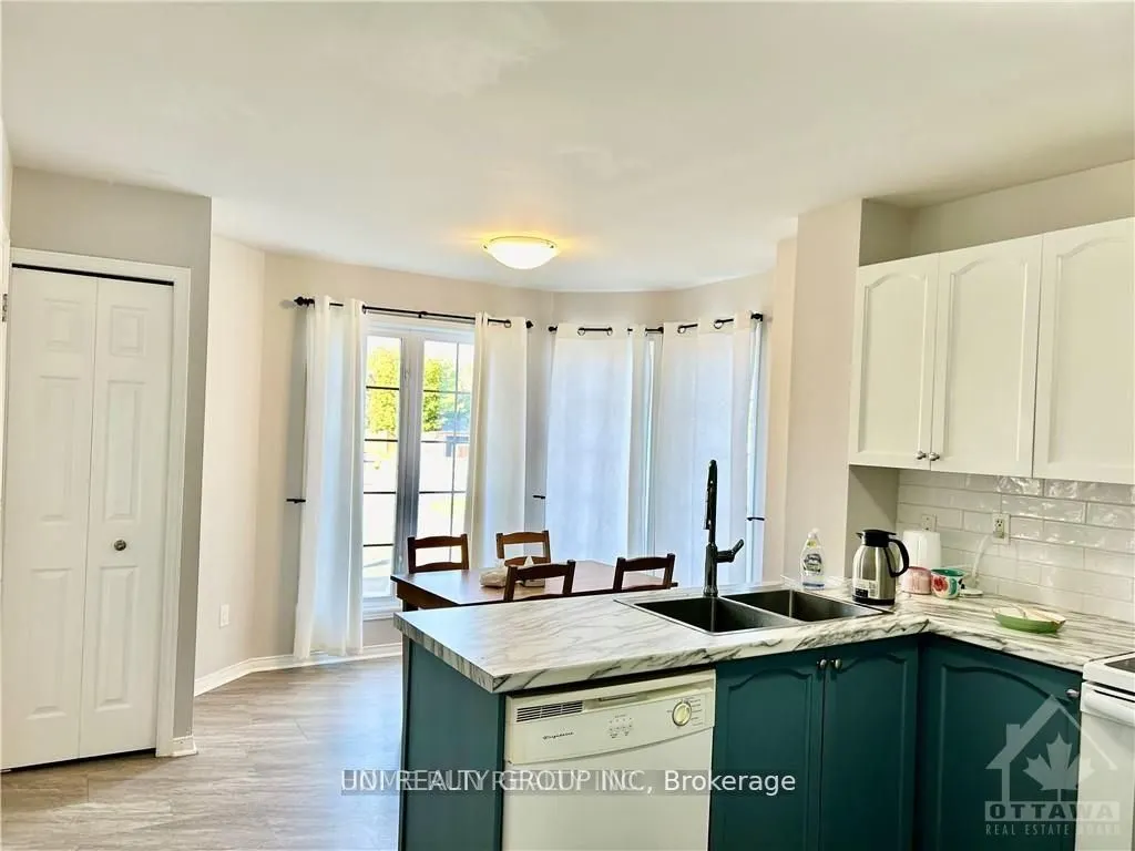 840 LONGFIELDS Drive, #20