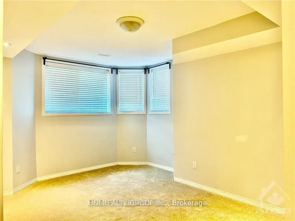 840 LONGFIELDS Drive, #20