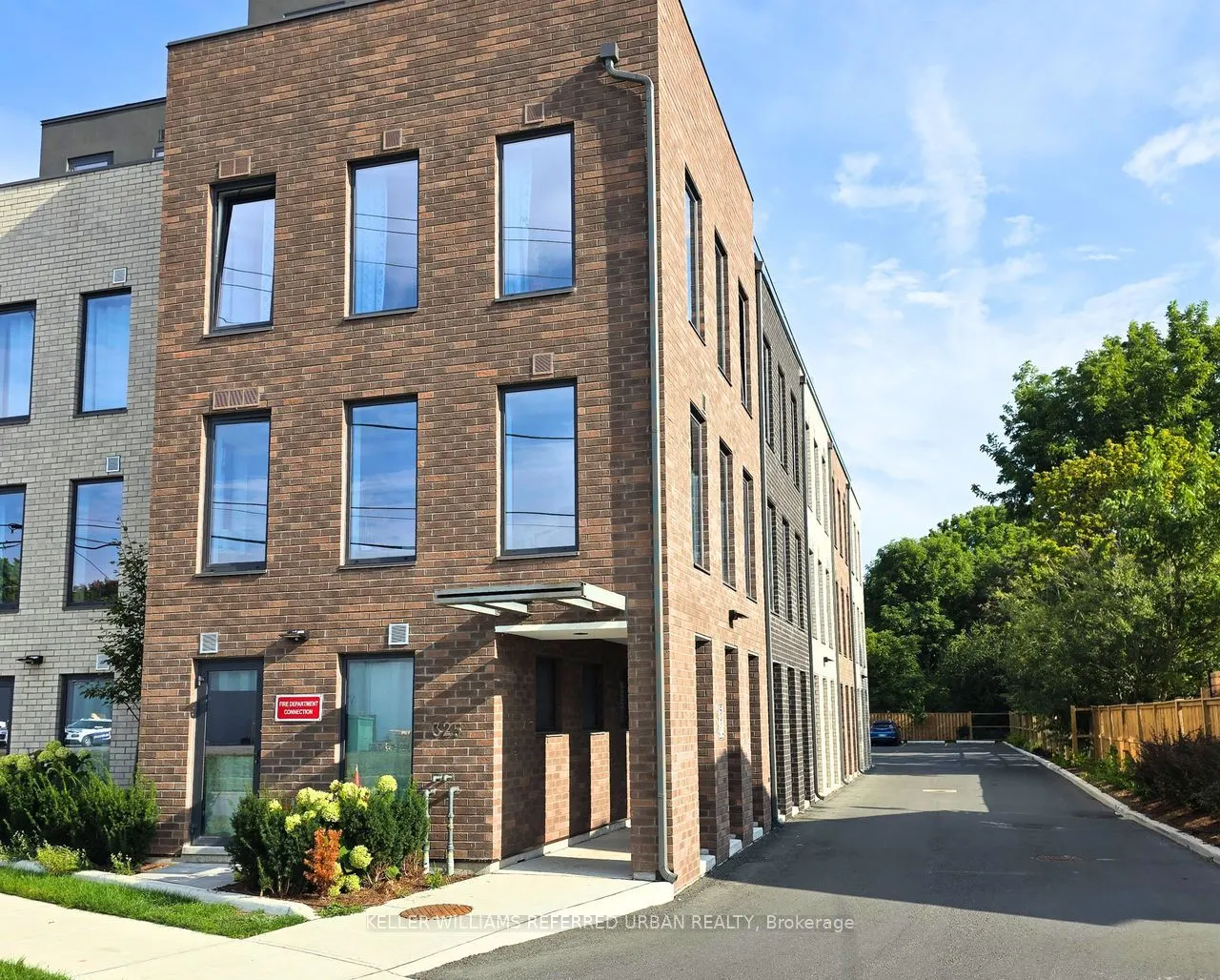 325 University Avenue W, #106
