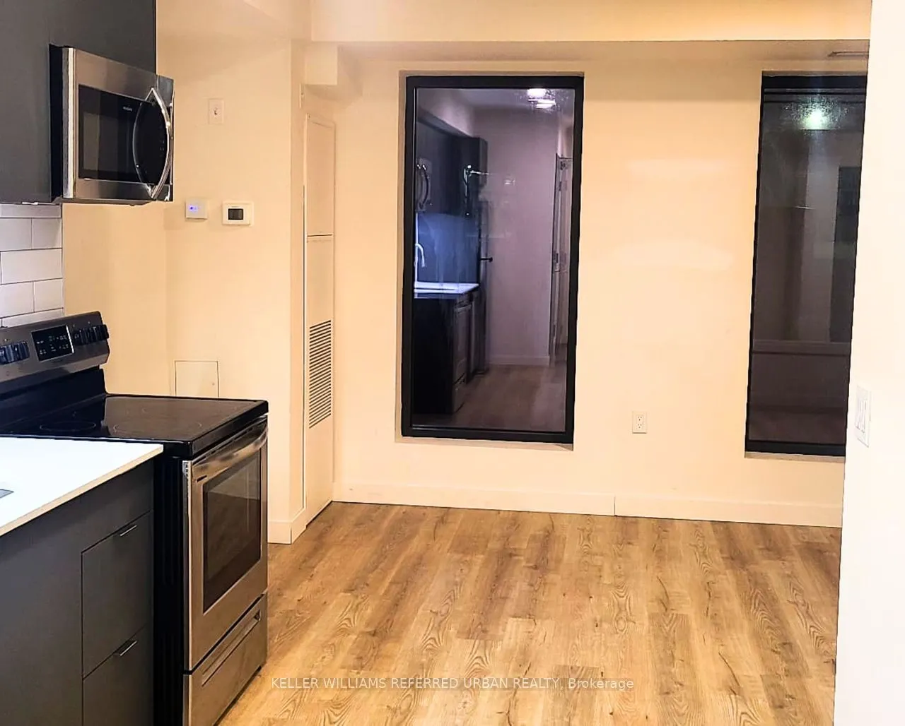325 University Avenue W, #106