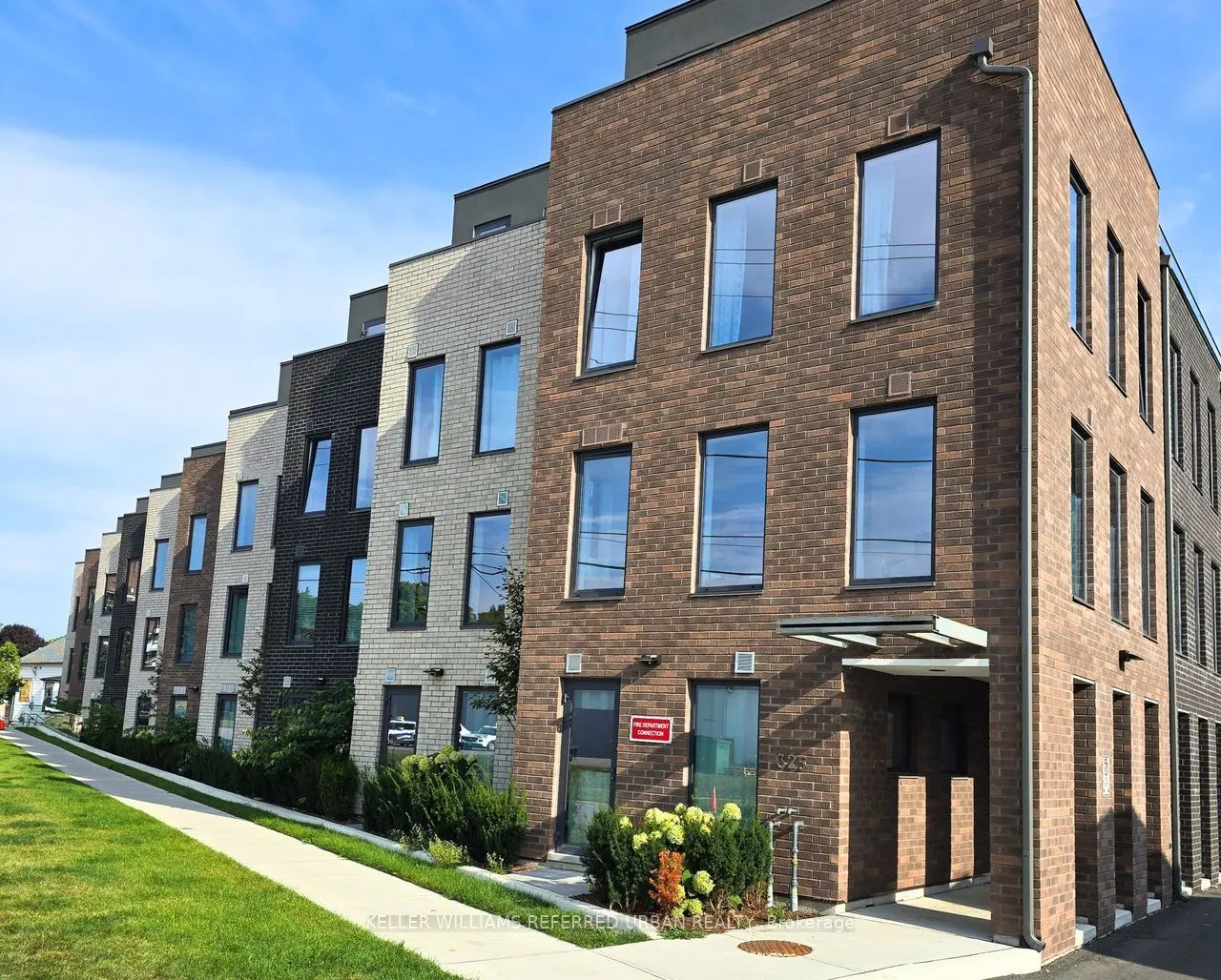 325 University Avenue W, #106