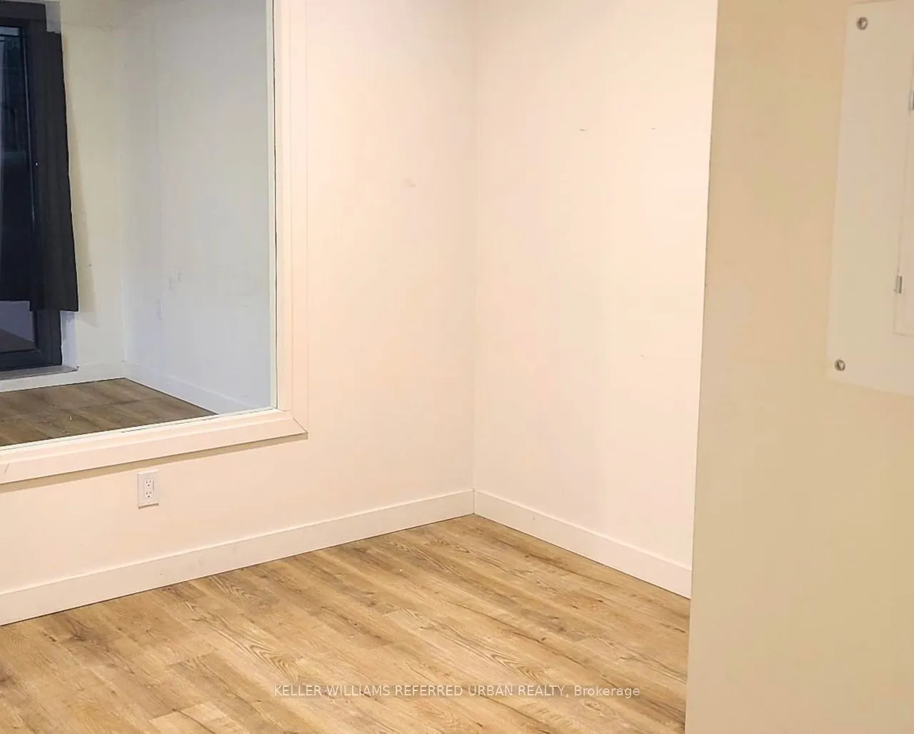 325 University Avenue W, #106