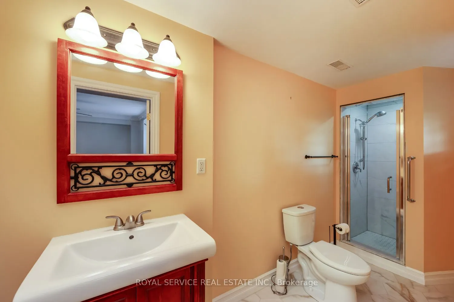 323 George Street, #103