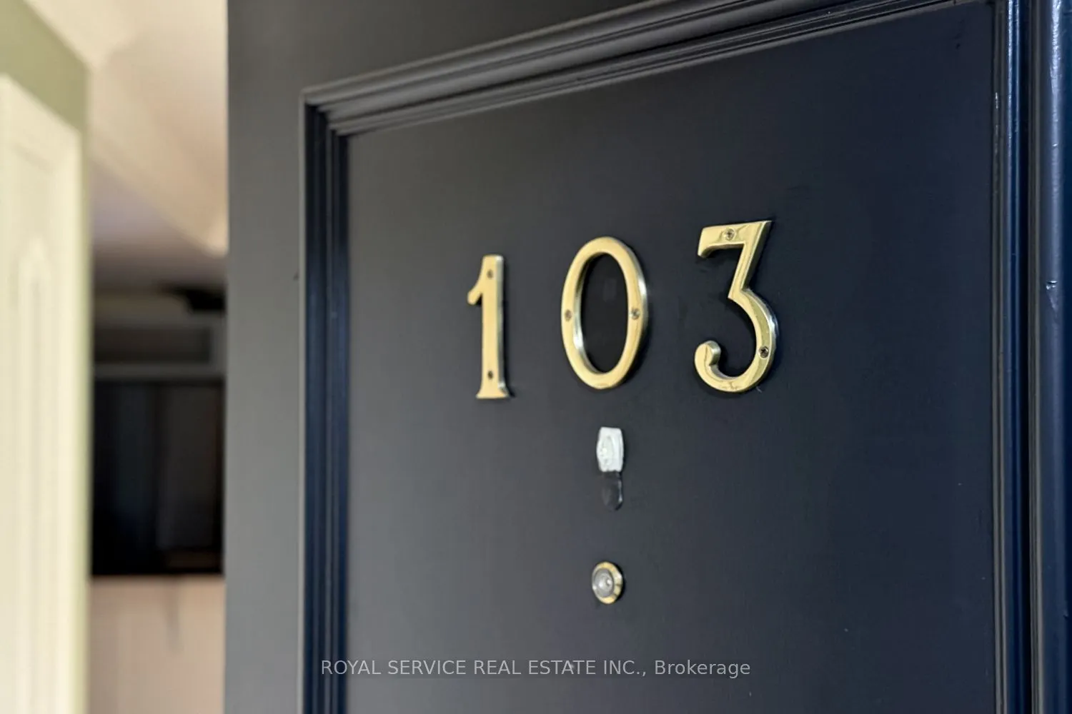 323 George Street, #103