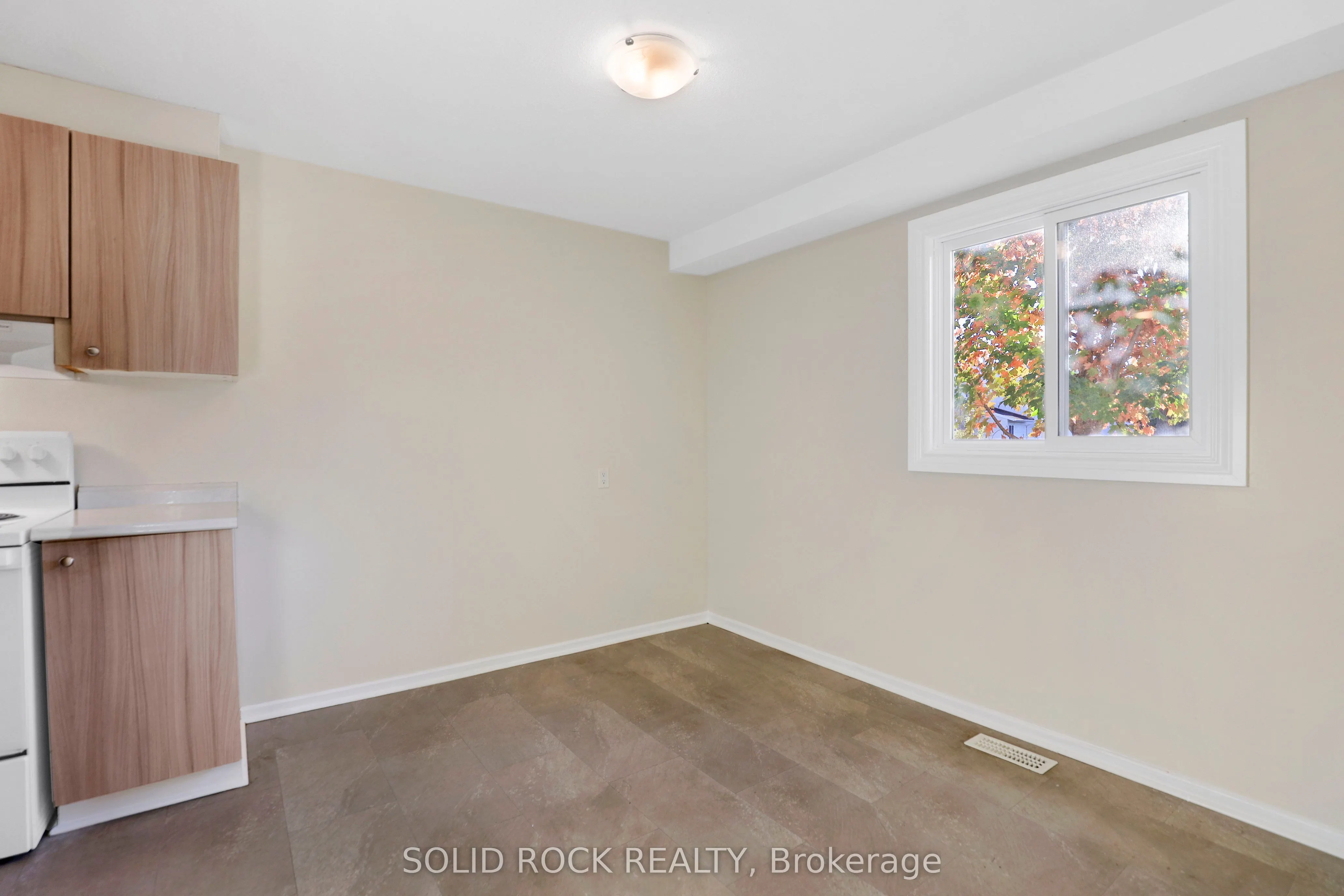 35 Thistledown Court, #18