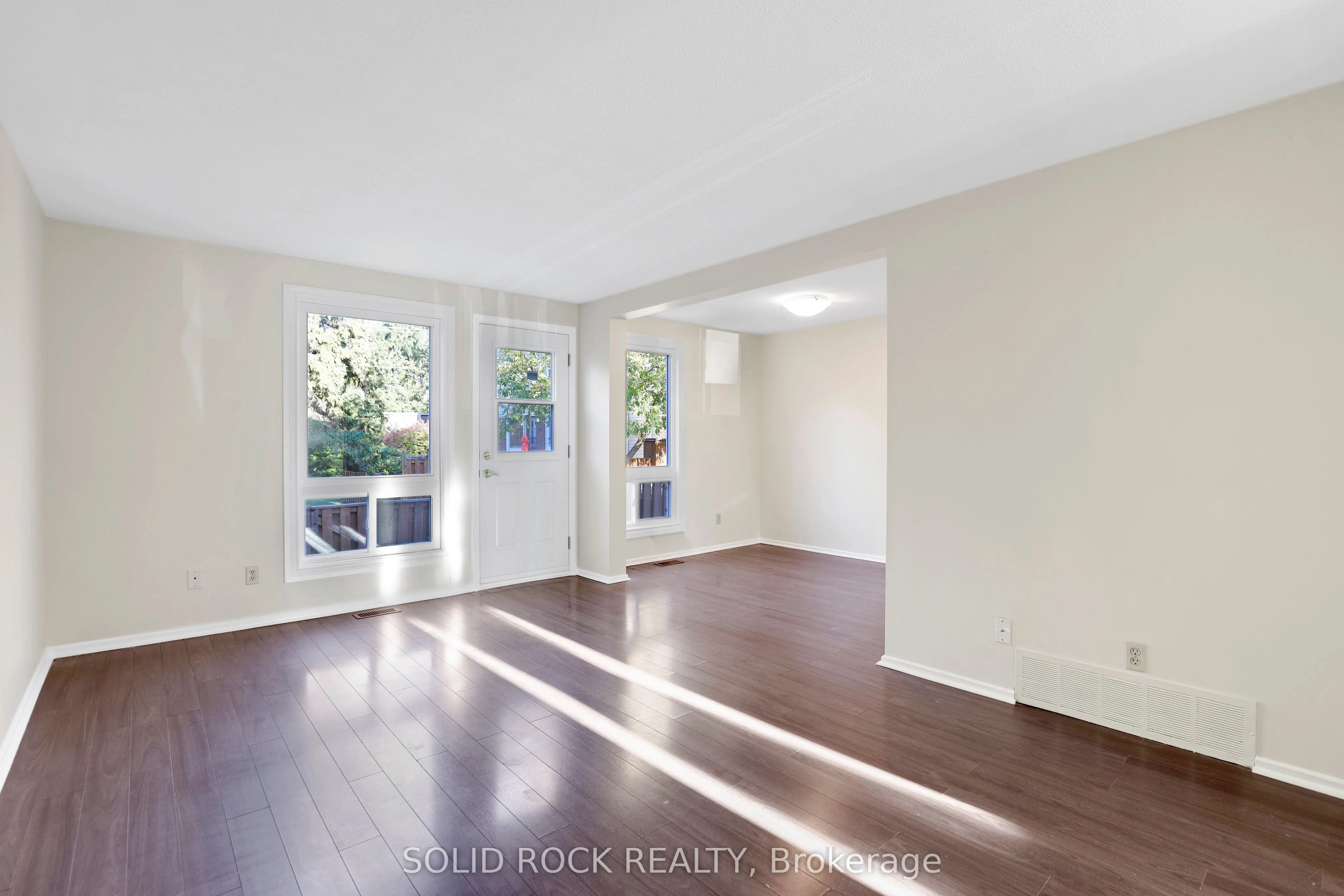 35 Thistledown Court, #18