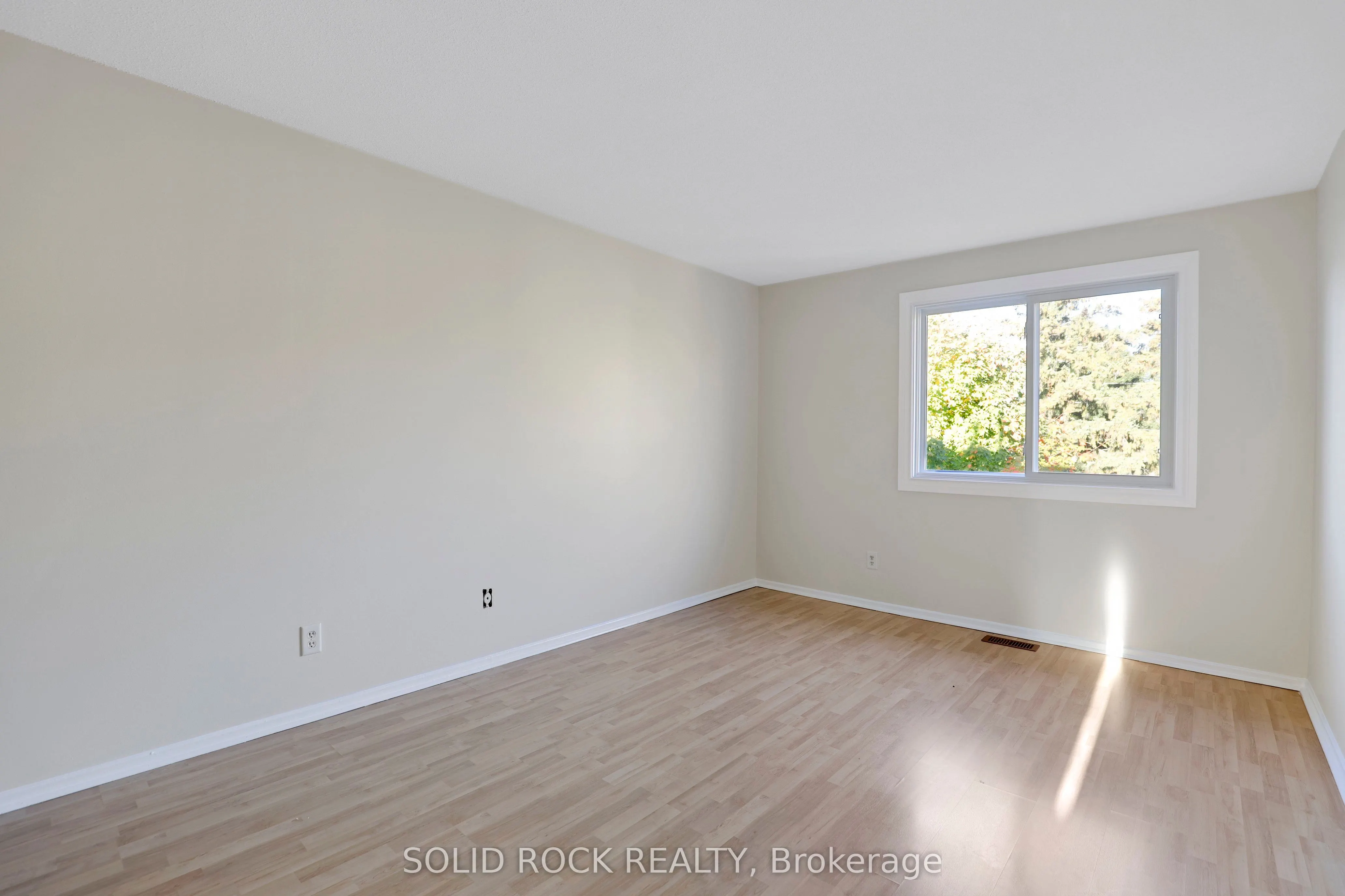 35 Thistledown Court, #18