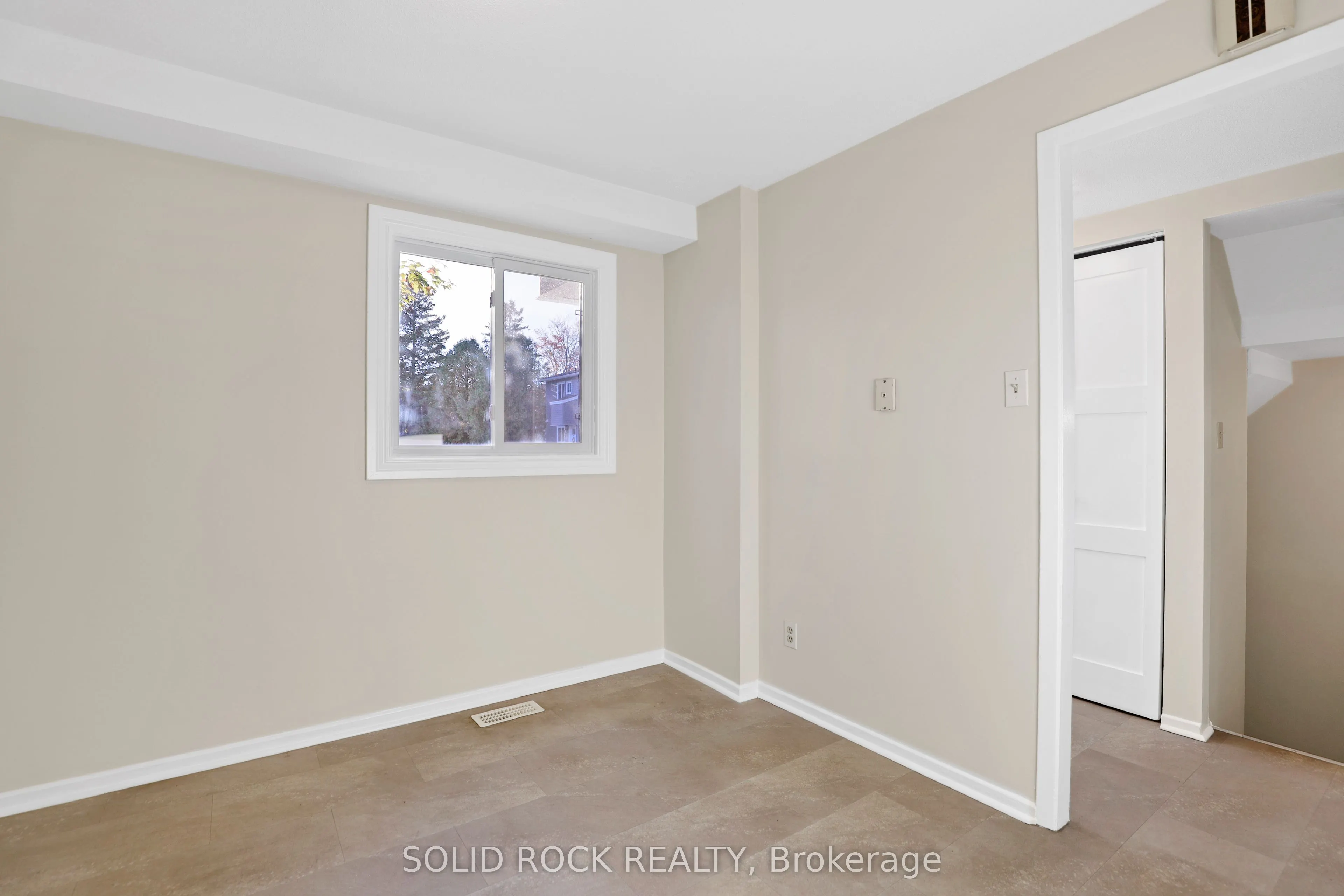 35 Thistledown Court, #18