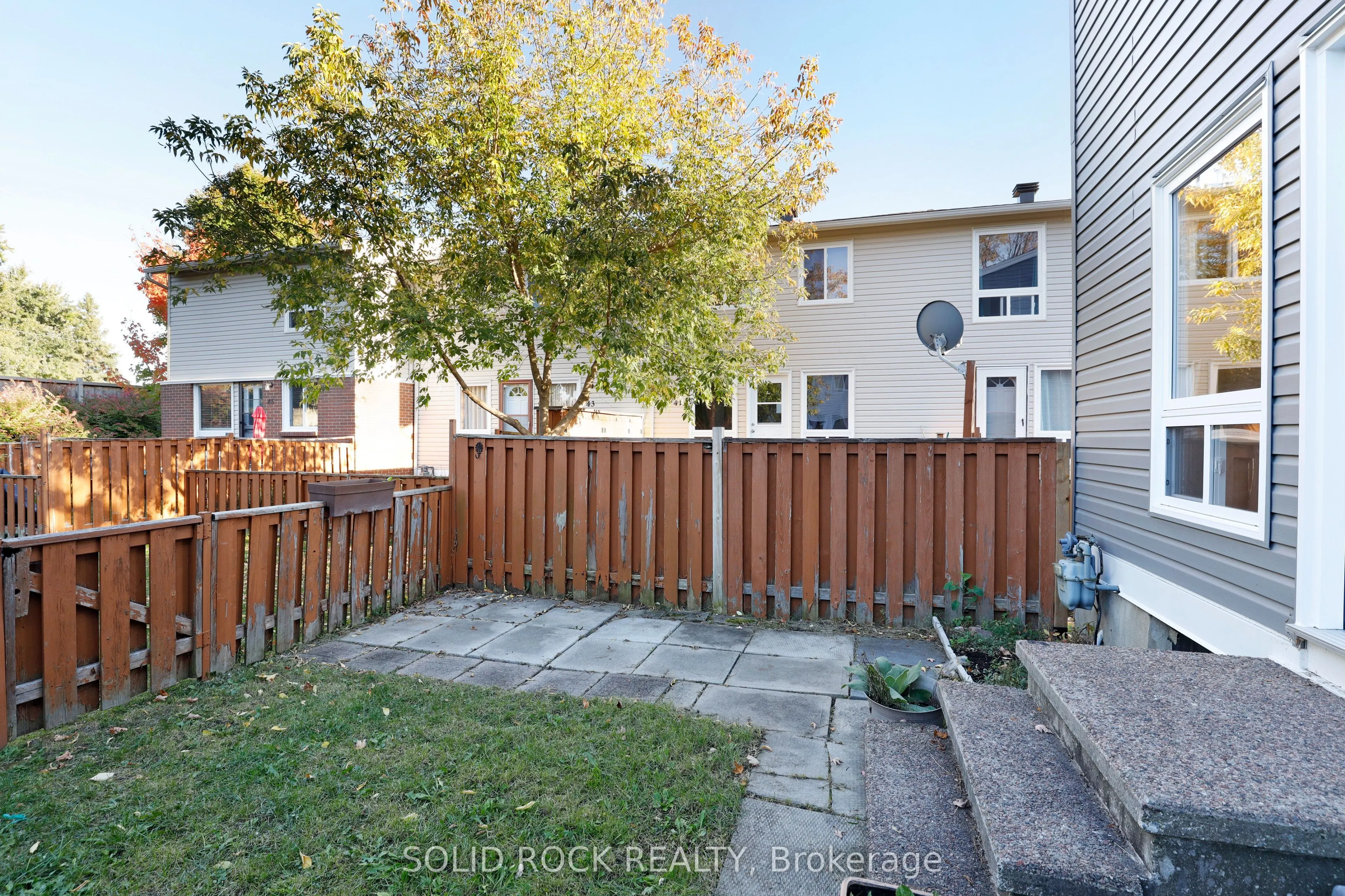 35 Thistledown Court, #18