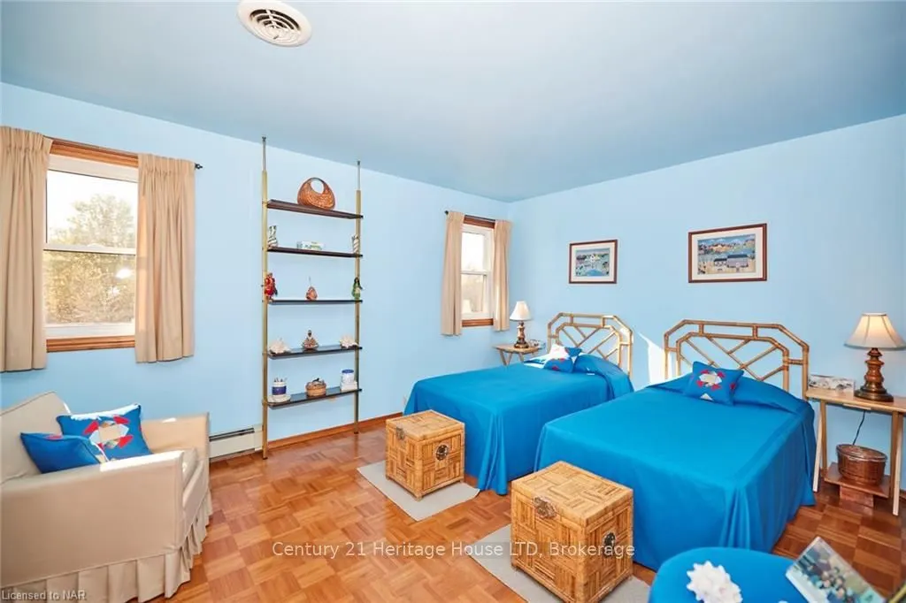 191 CAIRNS Crescent