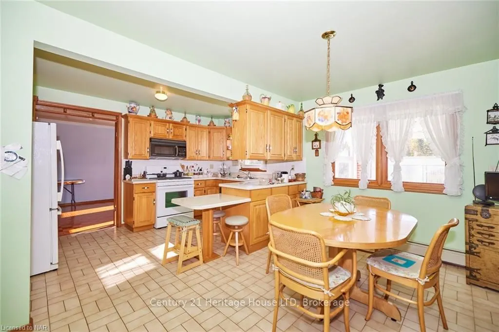 191 CAIRNS Crescent